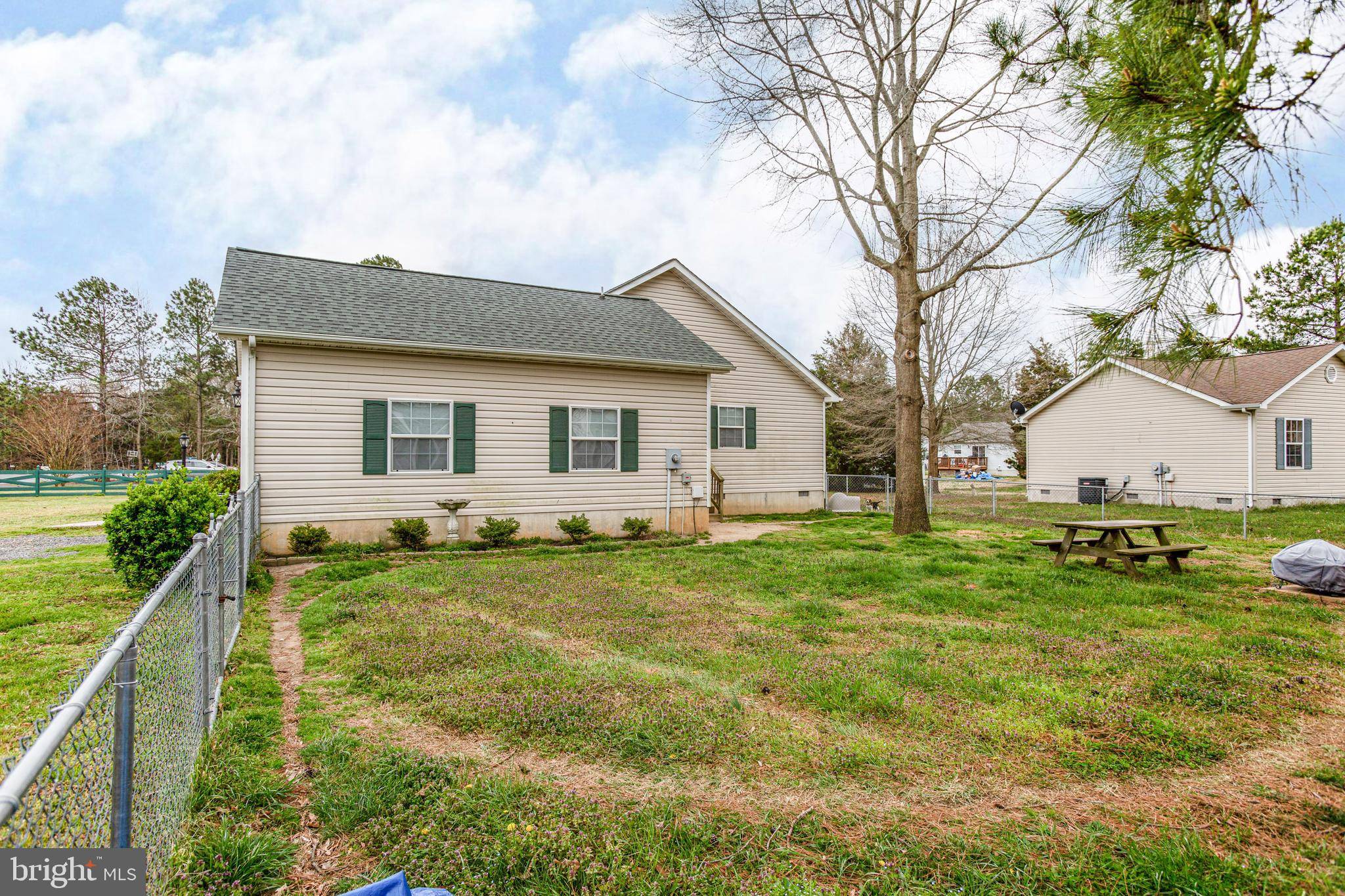 Colonial Beach, VA 22443,124 POTOMAC CT