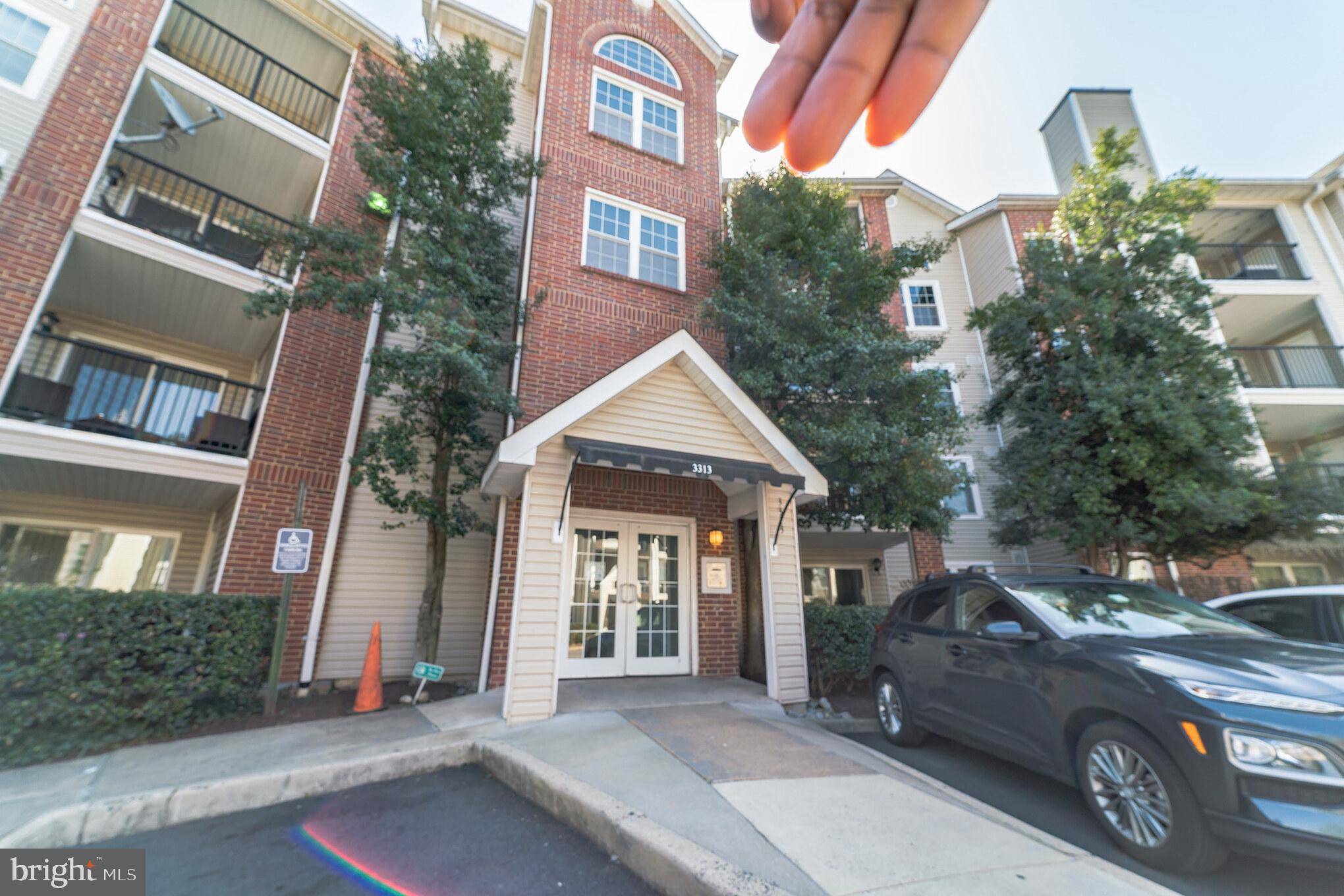 Alexandria, VA 22302,3313 WYNDHAM CIR #1213