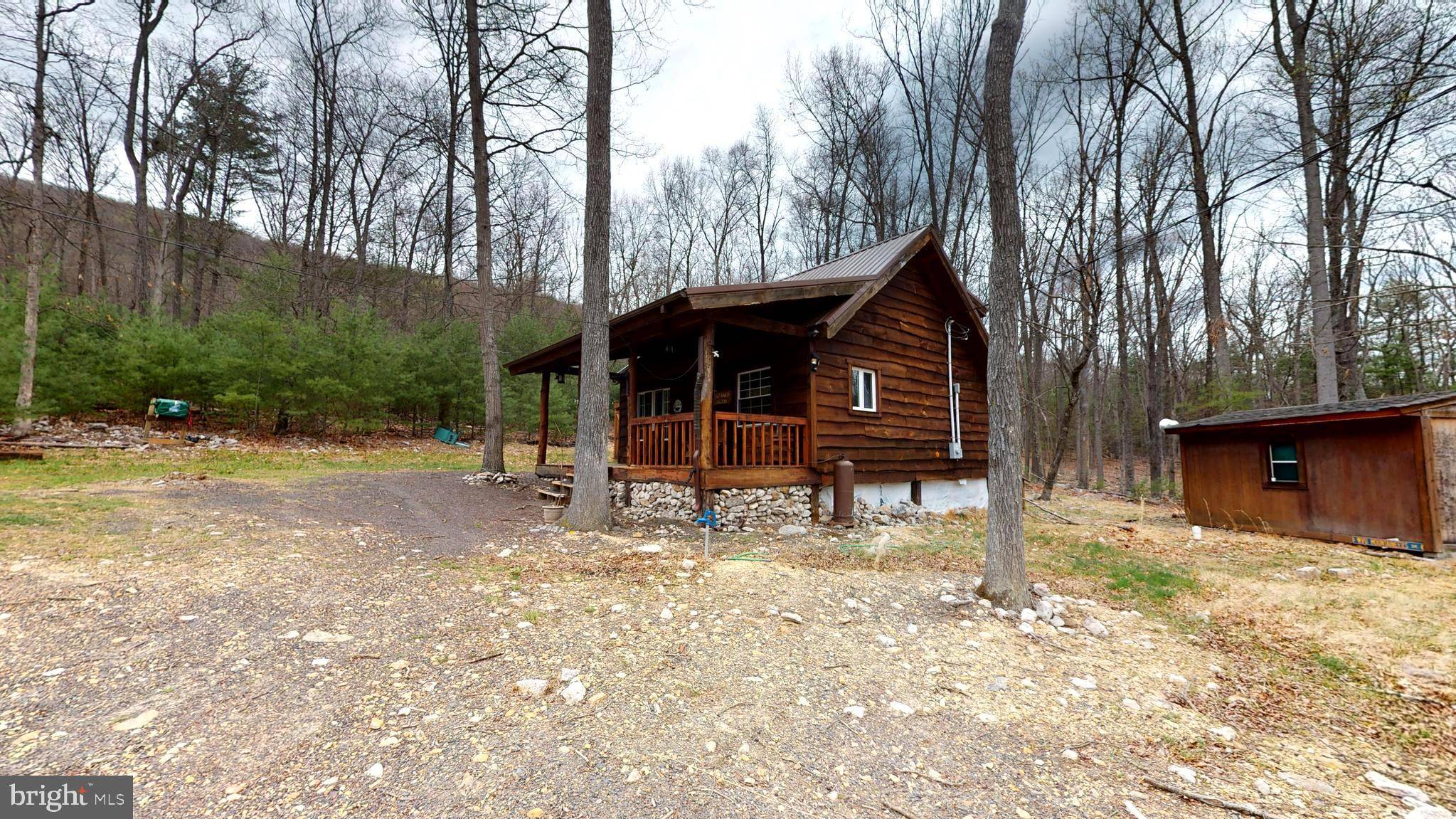 Upper Tract, WV 26866,544 WATER LINE DR