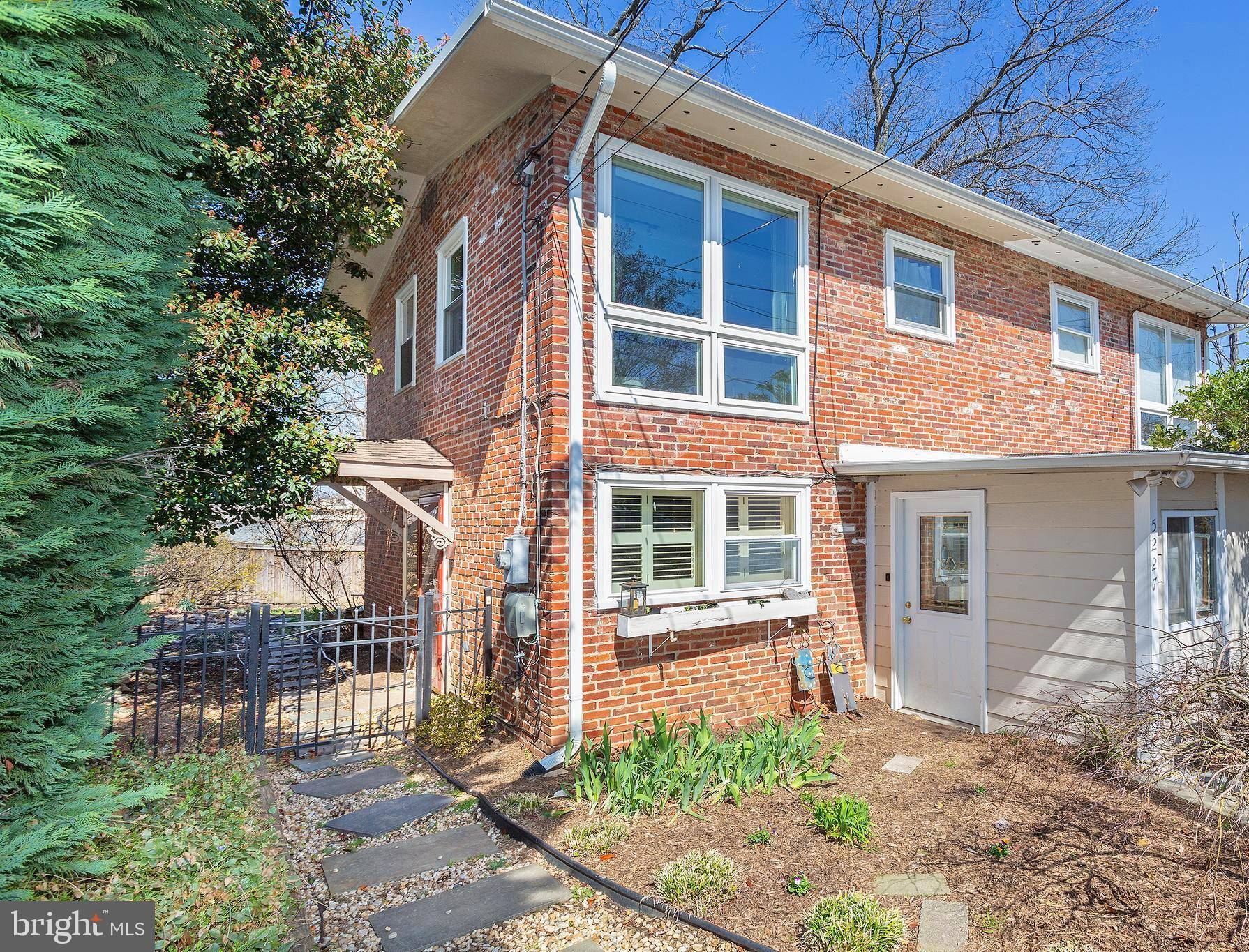 Arlington, VA 22204,5227 10TH PL S