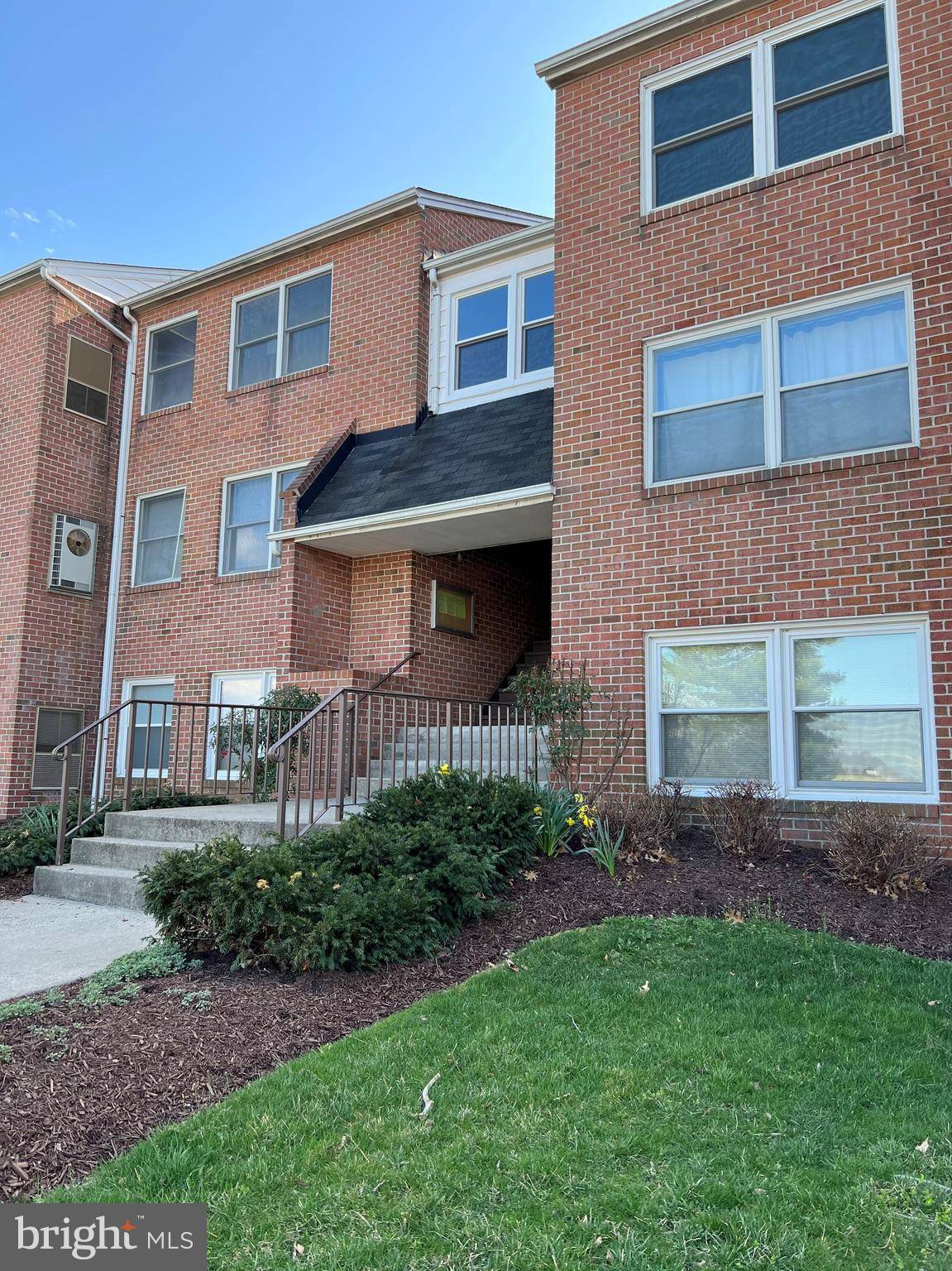 Walkersville, MD 21793,300 CHAPEL CT #322