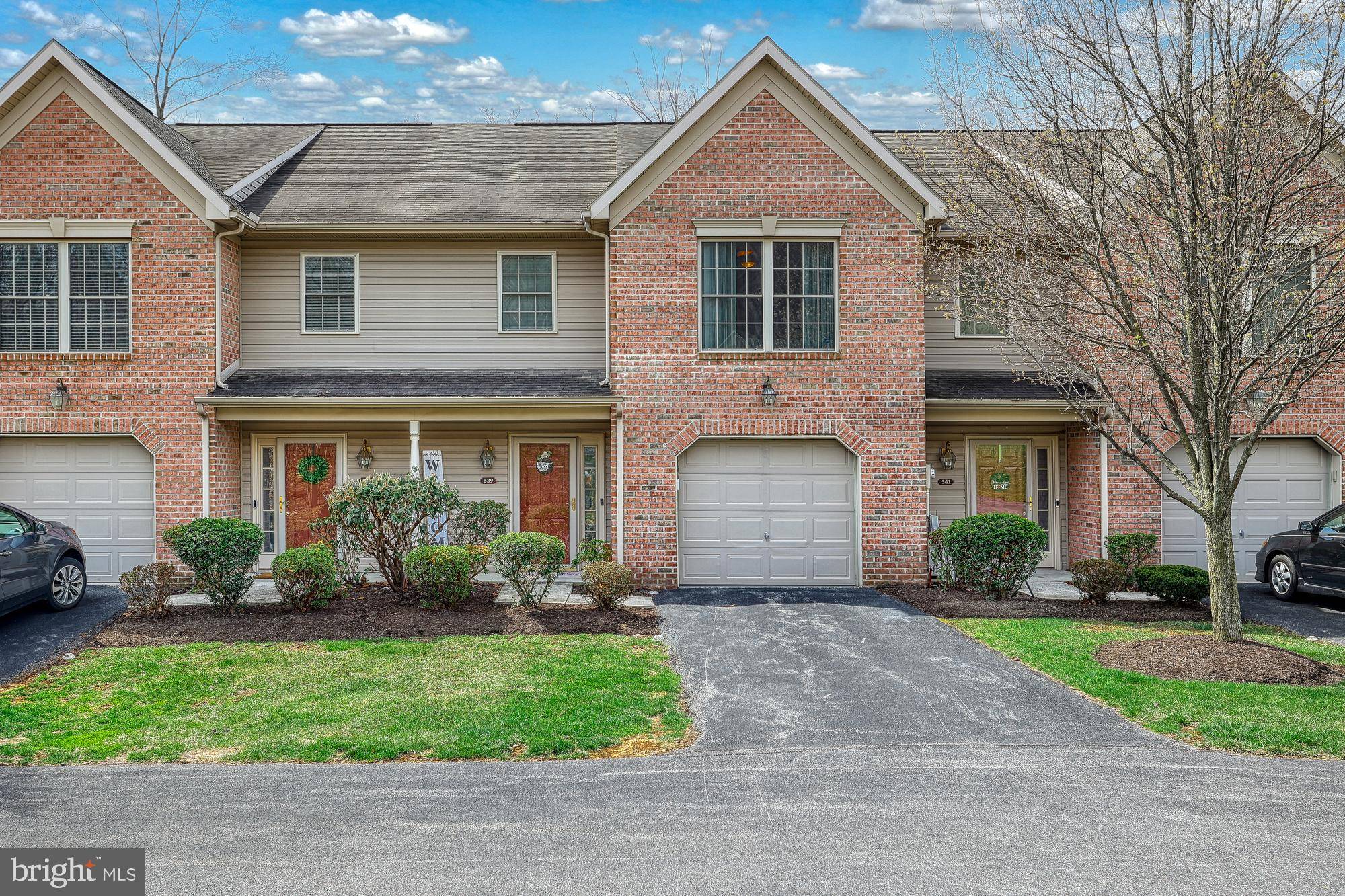 Harrisburg, PA 17110,539 POND VIEW CT