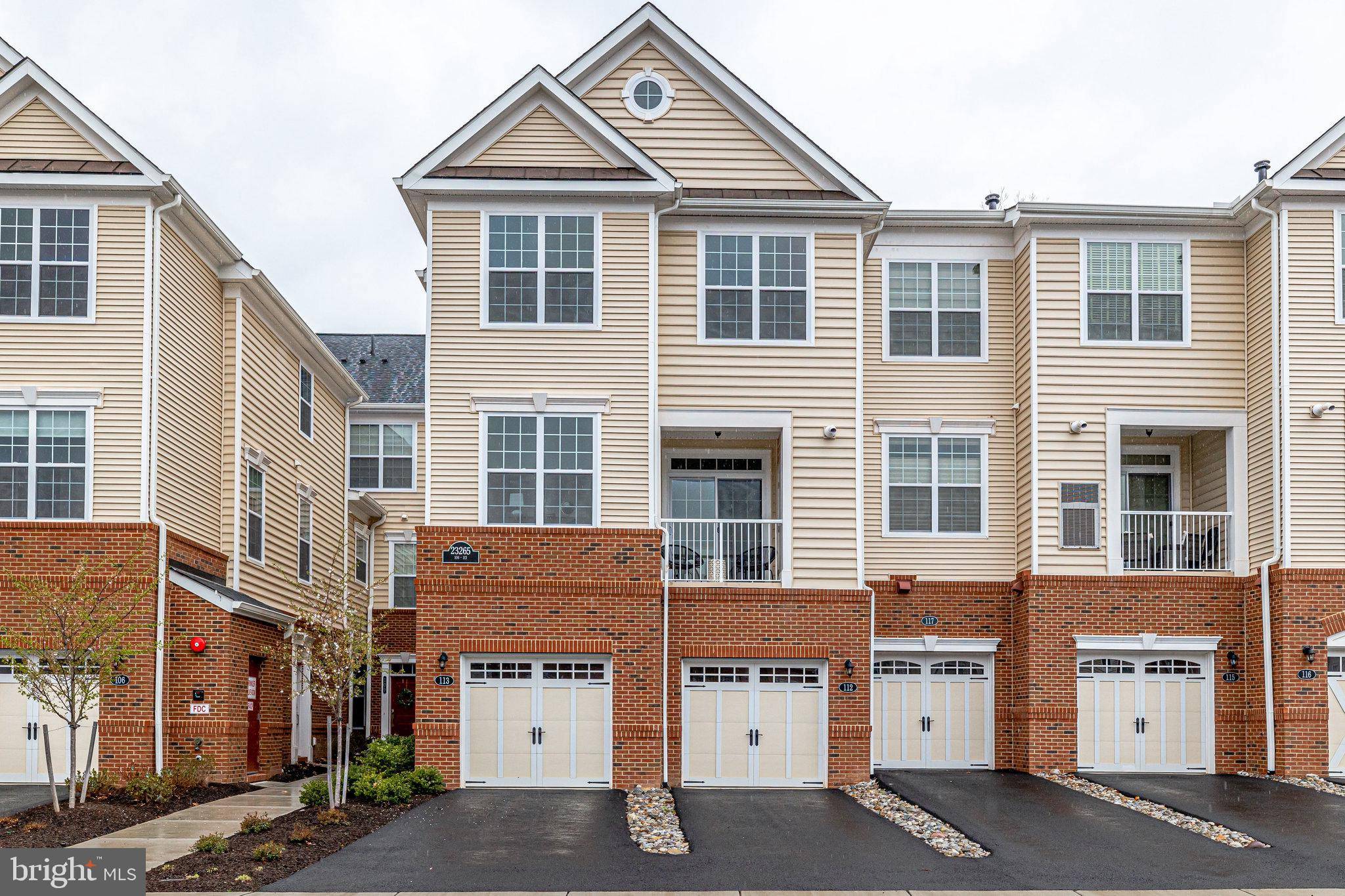 Ashburn, VA 20148,23265 MILLTOWN KNOLL SQ #113