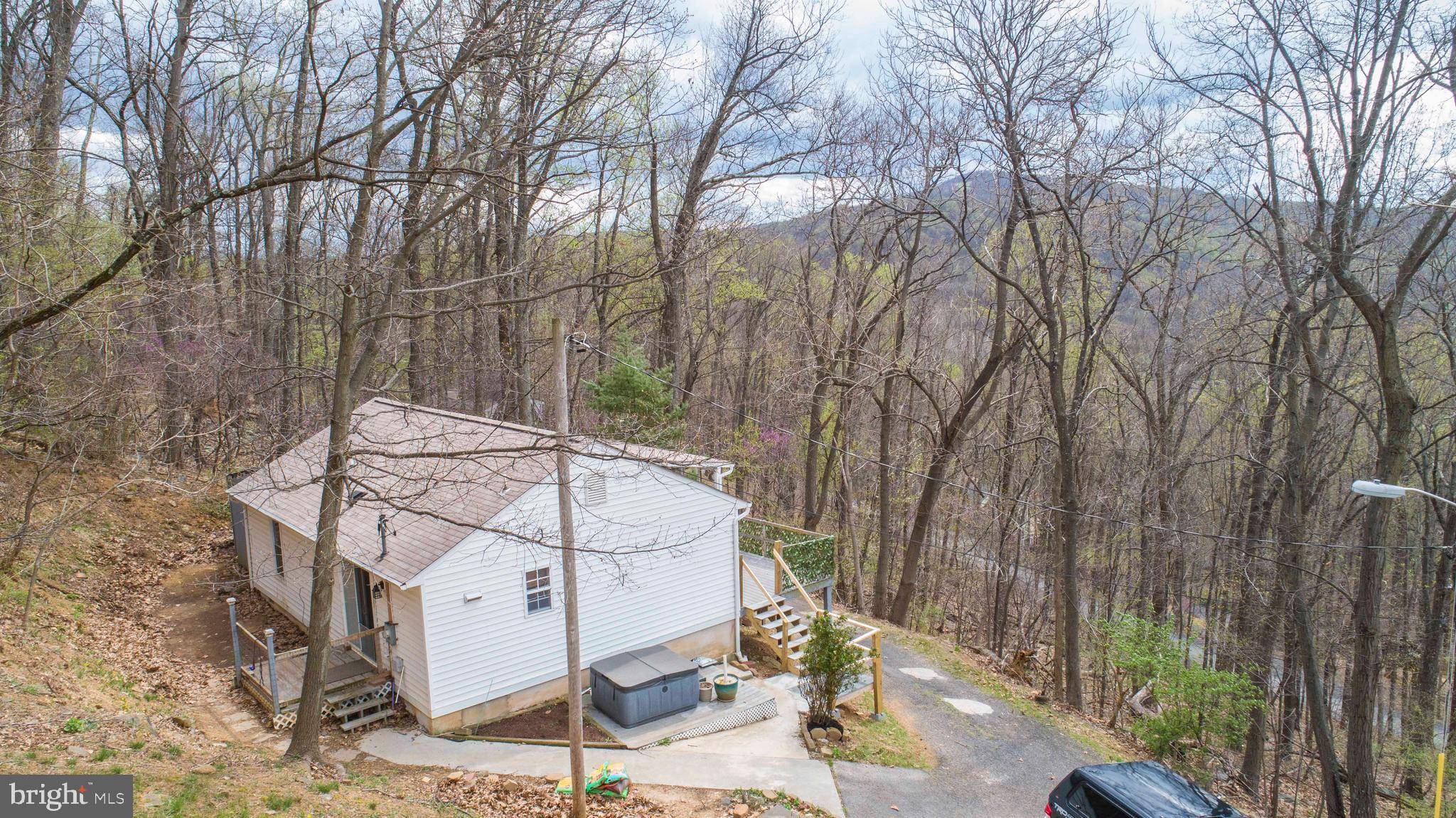 Linden, VA 22642,507 JONATHAN RD