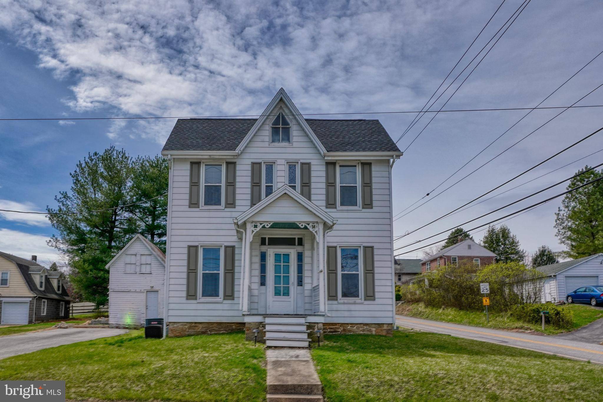 Stewartstown, PA 17363,10 N HILL ST