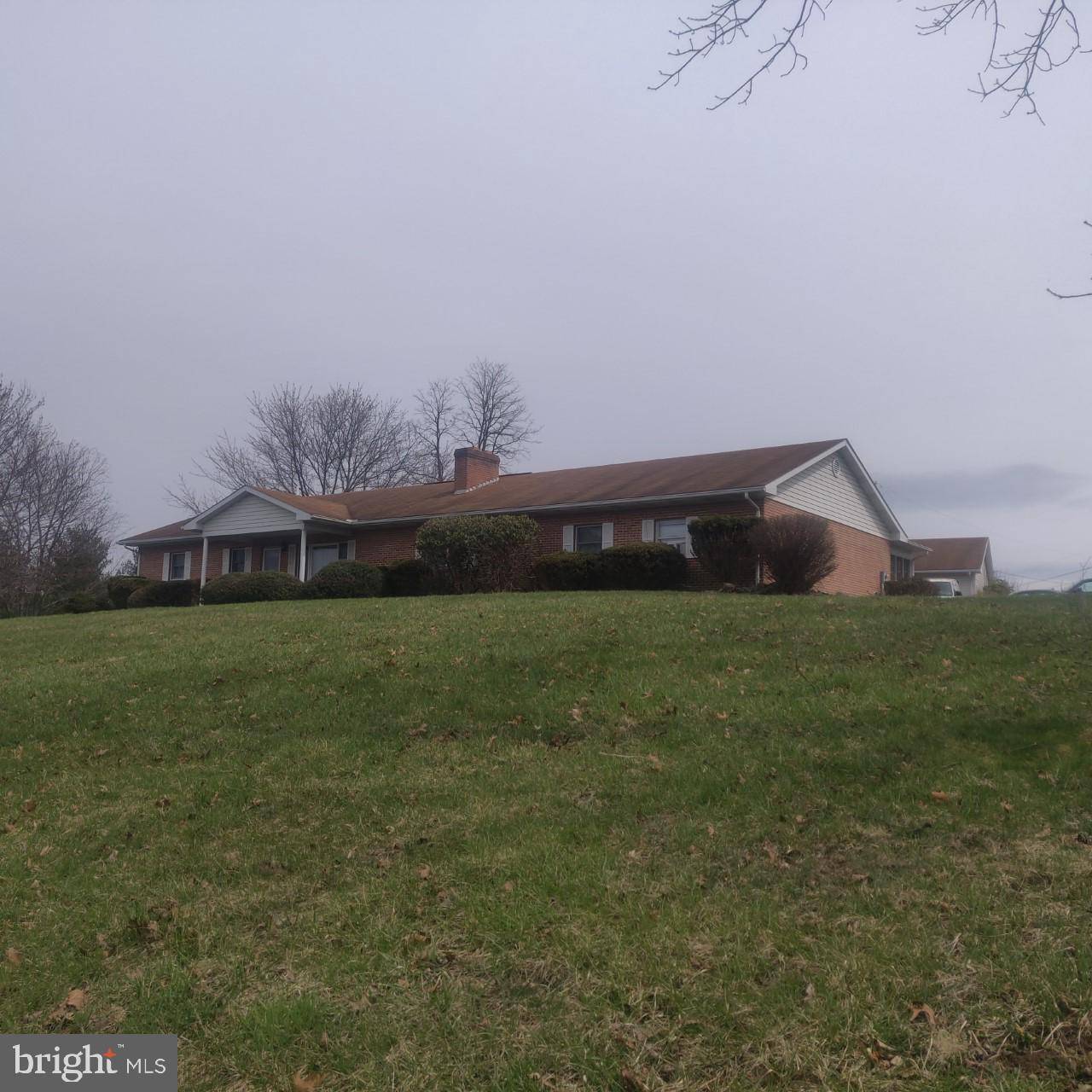 Berkeley Springs, WV 25411,37 PIOUS VIEW CT