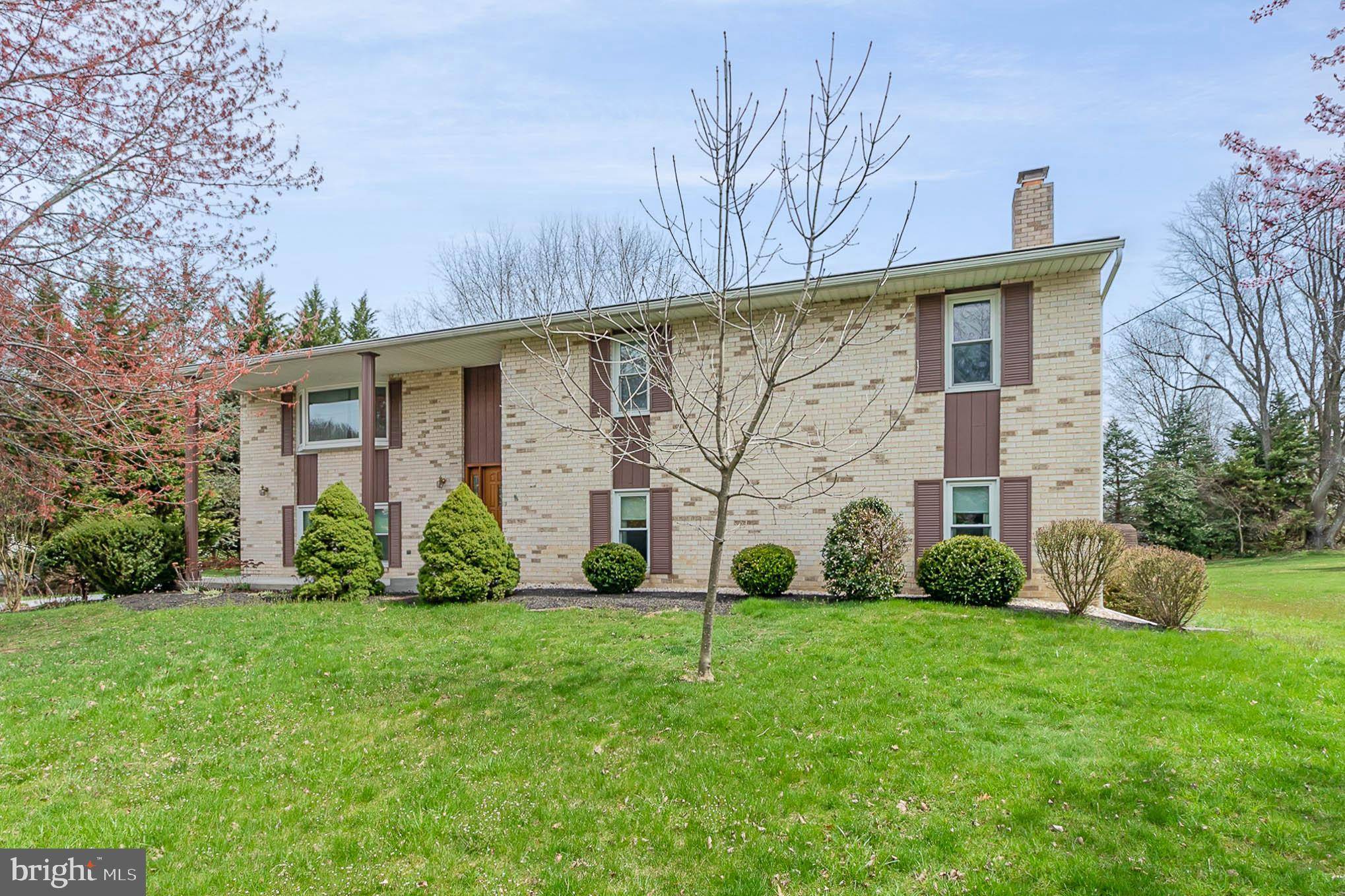 Harrisburg, PA 17110,1424 REGENCY CIR