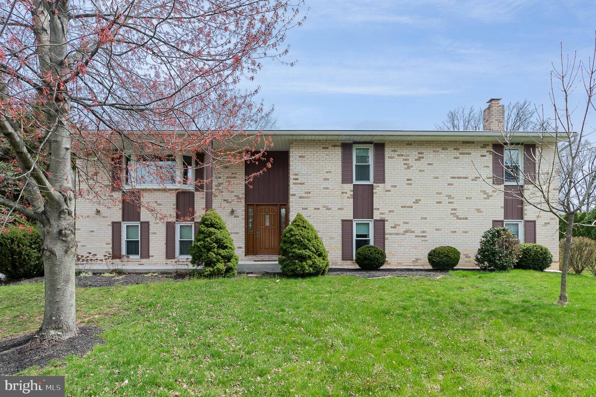 Harrisburg, PA 17110,1424 REGENCY CIR