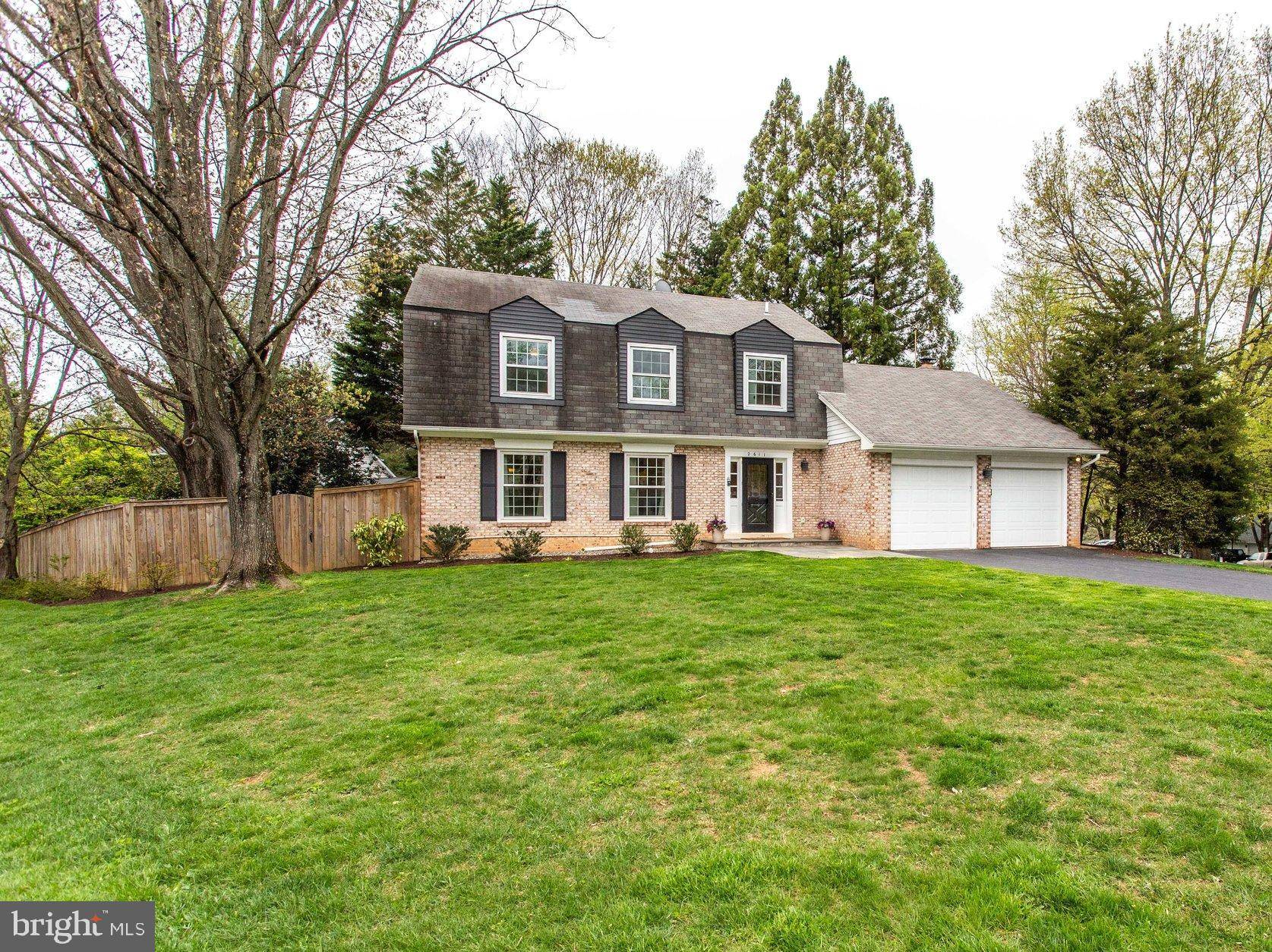 Vienna, VA 22181,2611 OAKTON GLEN DR