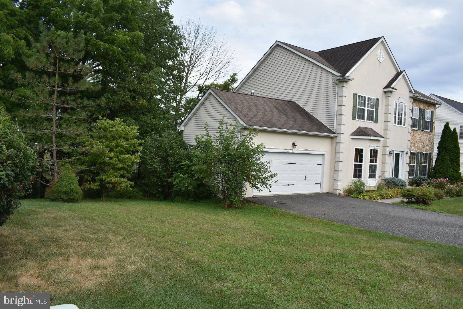 Gilbertsville, PA 19525,20 LOIS LN