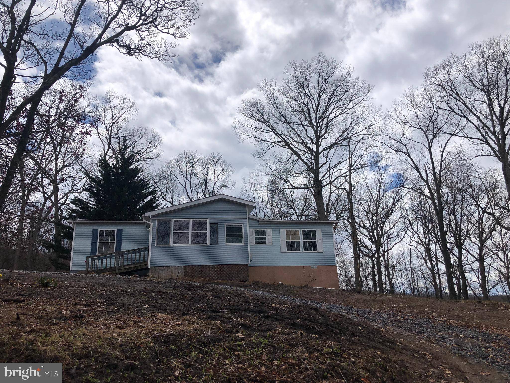 Great Cacapon, WV 25422,171 BEAVER LN