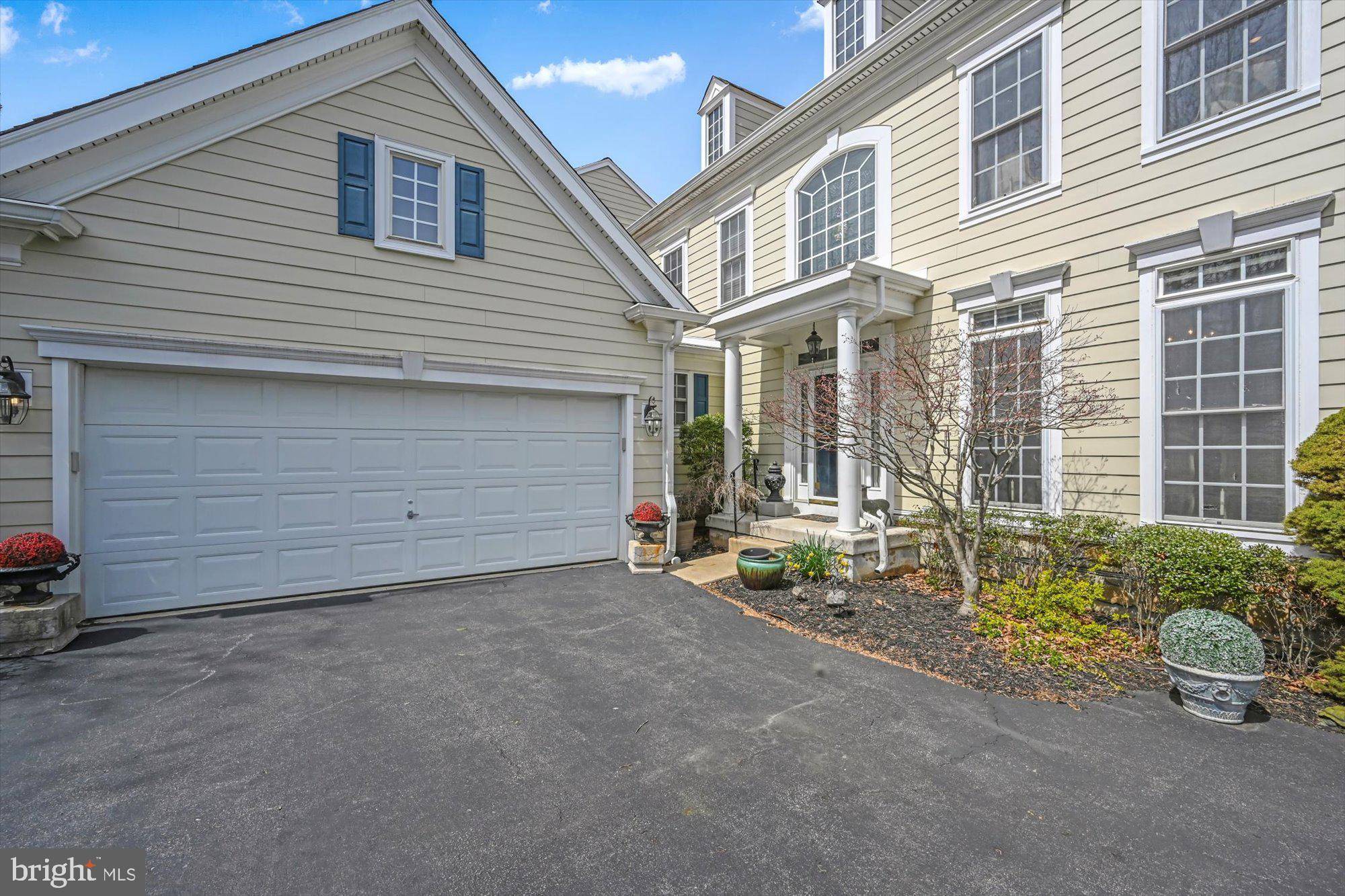 Newtown Square, PA 19073,107 CAMELOT LN