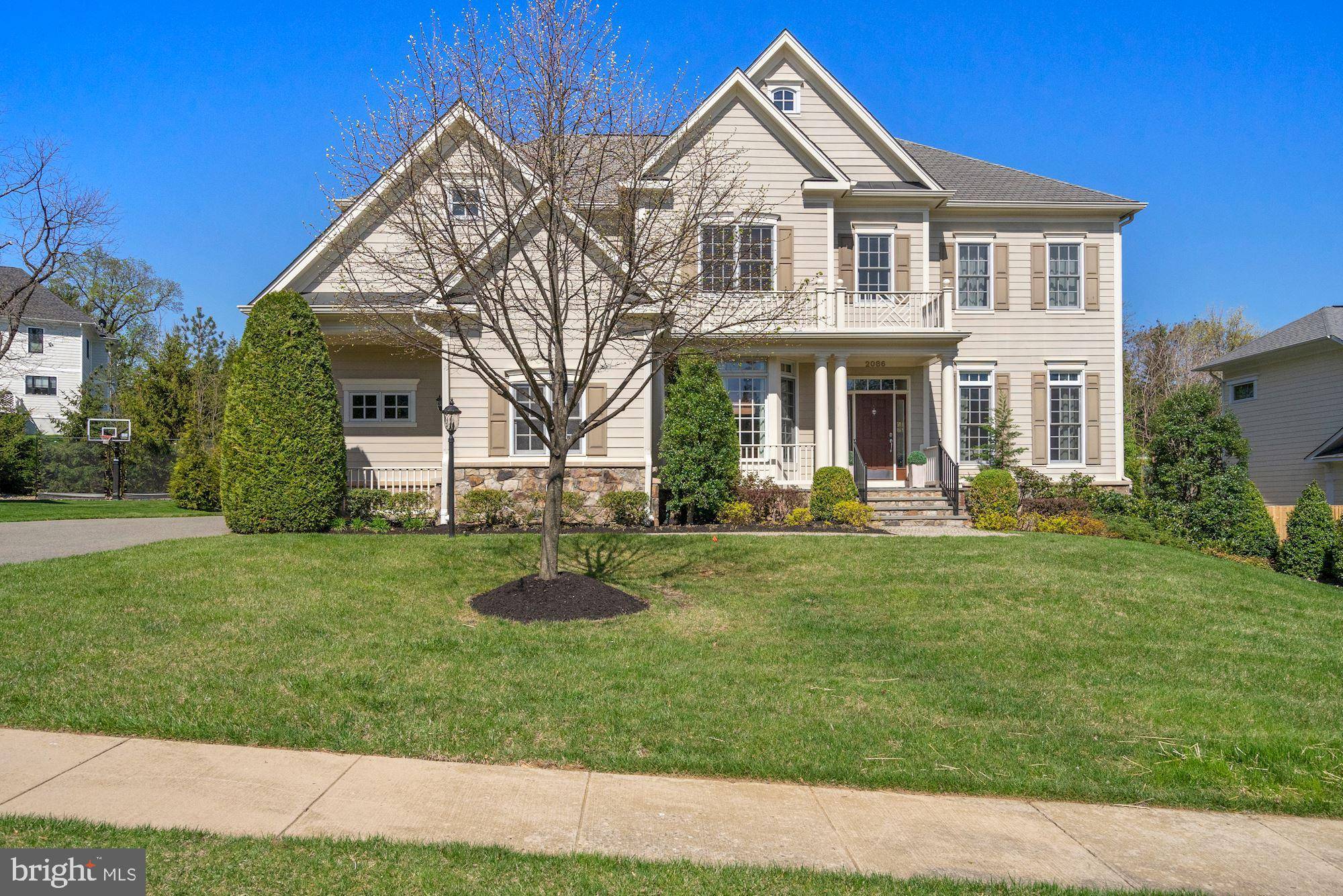 Mclean, VA 22101,2086 GRACE MANOR CT