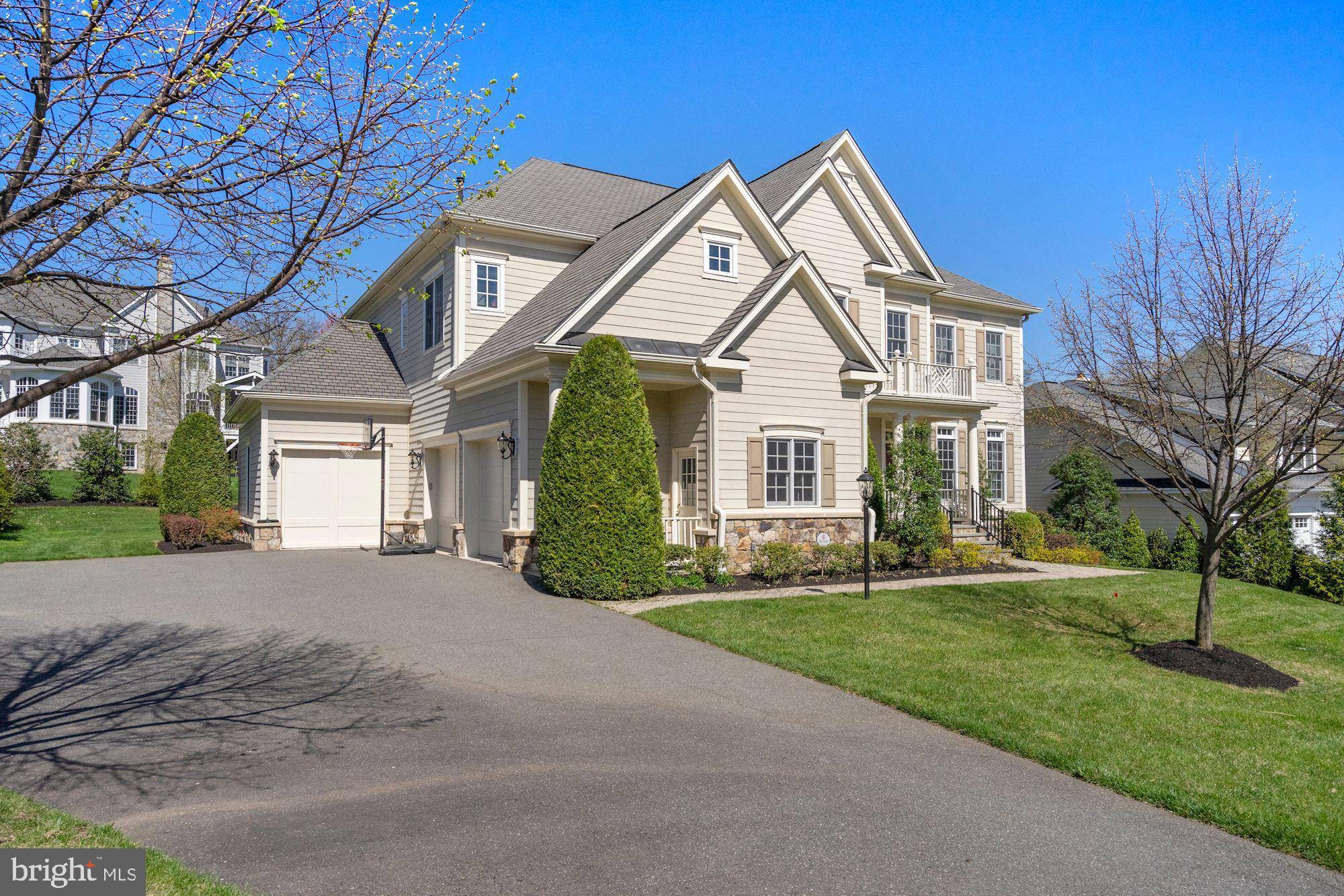 Mclean, VA 22101,2086 GRACE MANOR CT