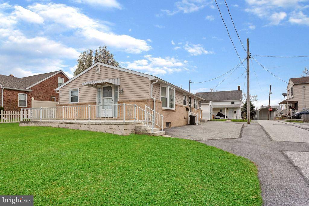 Dallastown, PA 17313,296-298 W MAPLE ST