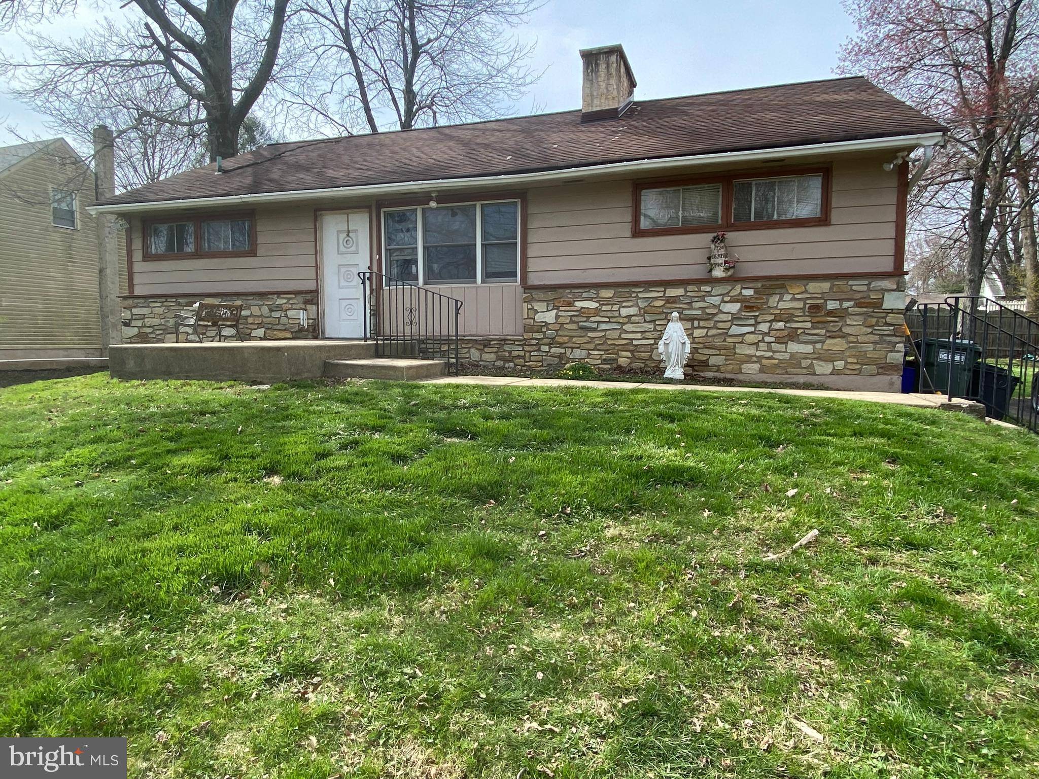 Feasterville Trevose, PA 19053,1724 DESIRE AVE