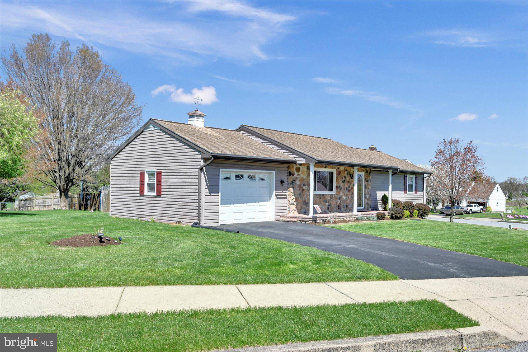 Manheim, PA 17545,51 CRESCENT DR