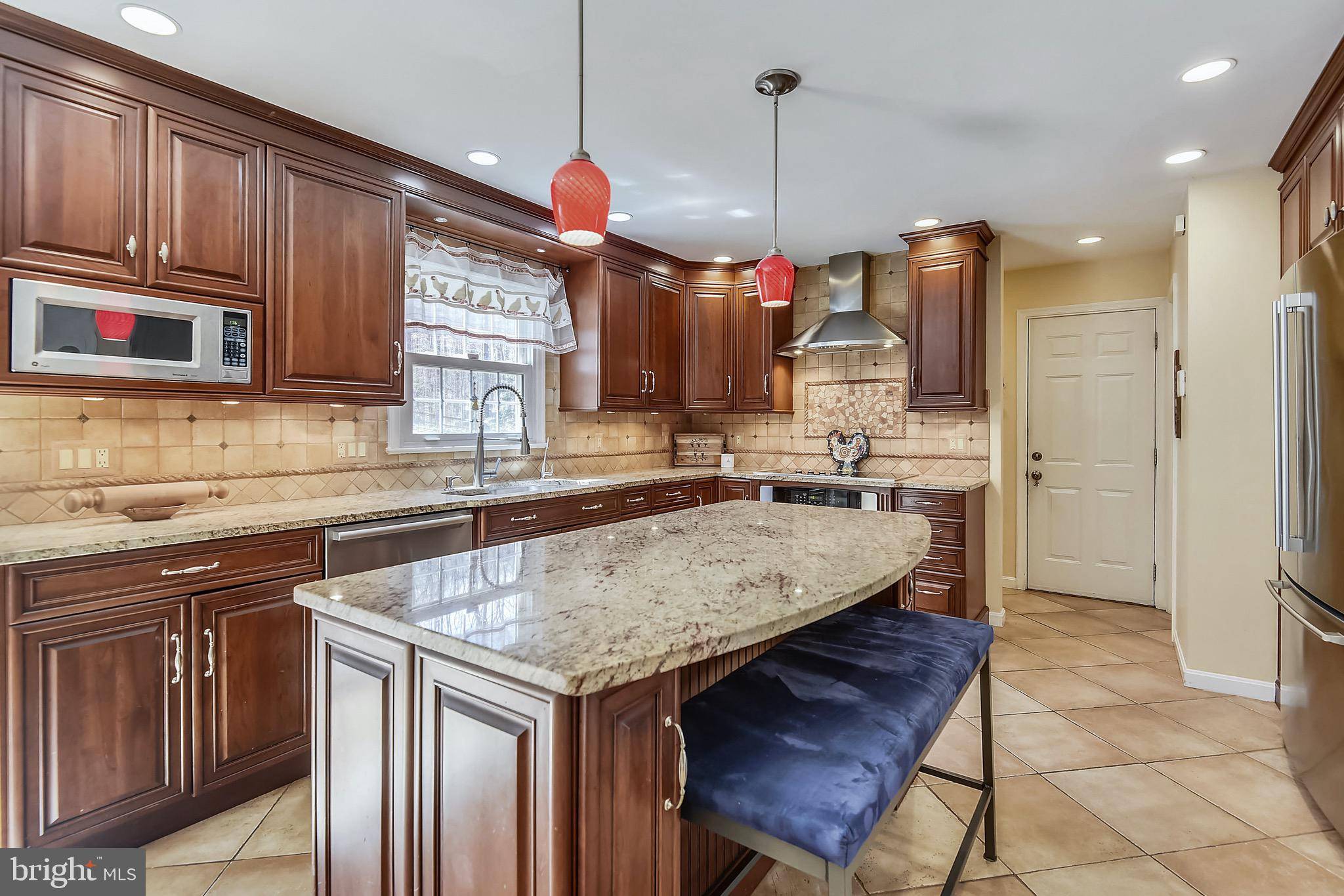 Fairfax Station, VA 22039,6900 HEATHSTONE CT