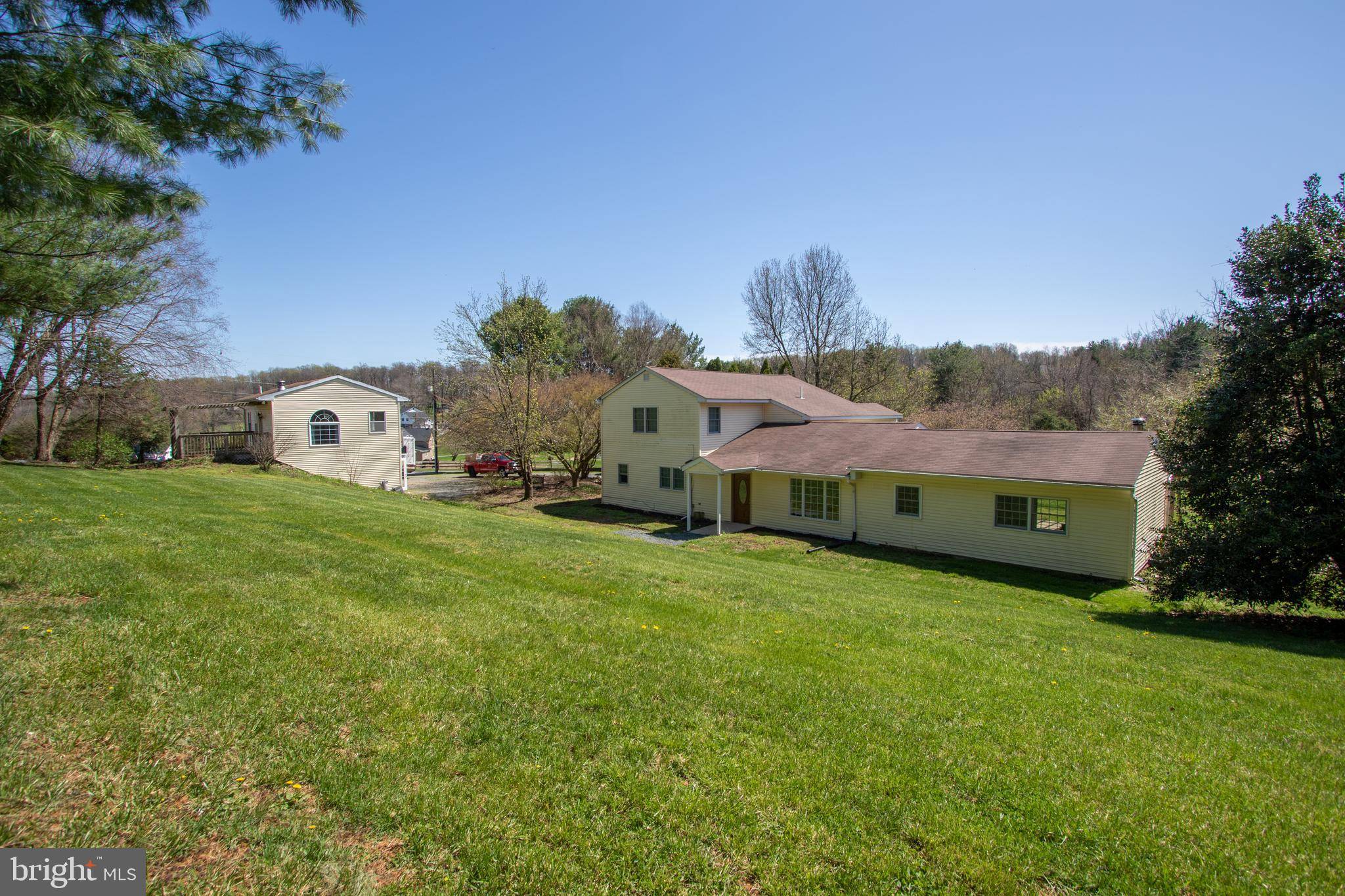 Elverson, PA 19520,290 MILLARD RD