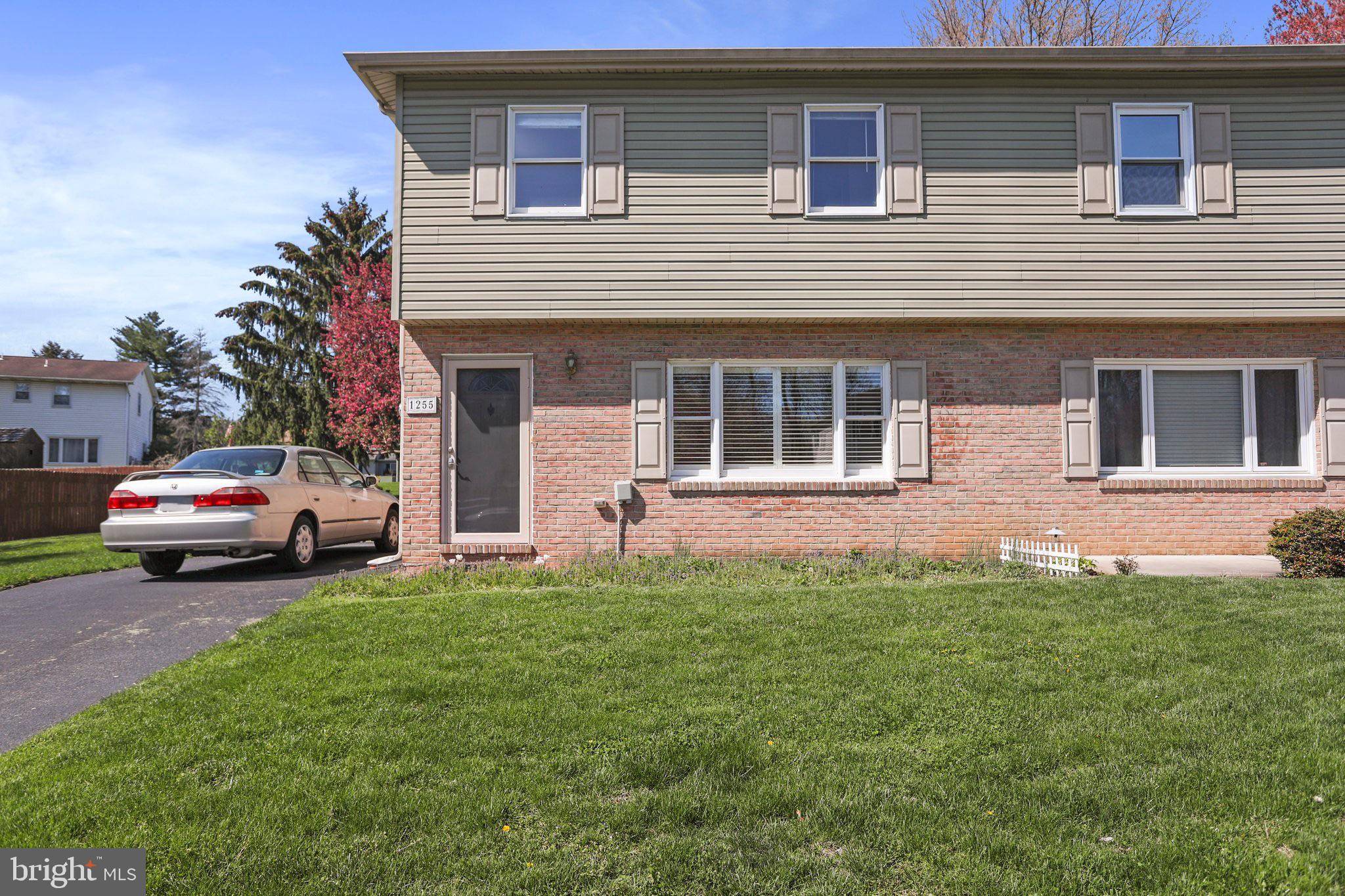 Columbia, PA 17512,1255 STAMAN LN