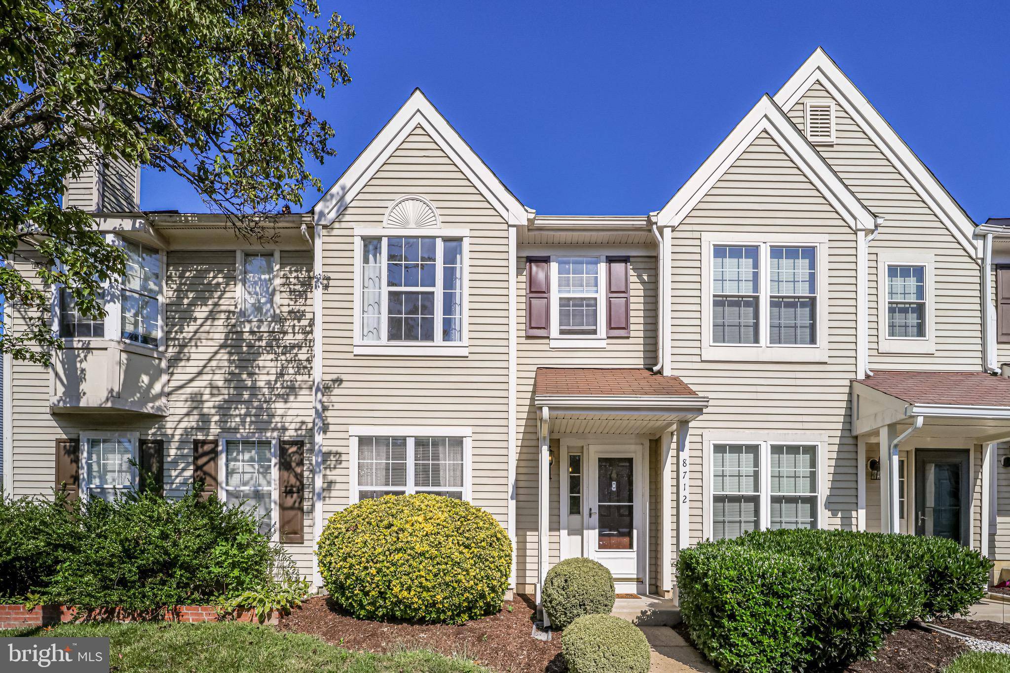 Alexandria, VA 22309,8712 VILLAGE GREEN CT #-