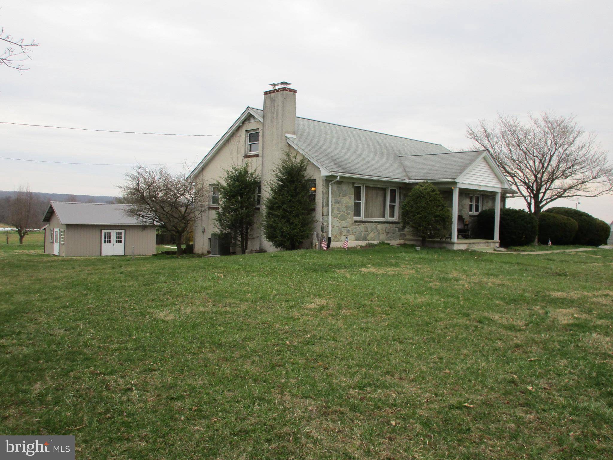 Narvon, PA 17555,647 RED HILL RD