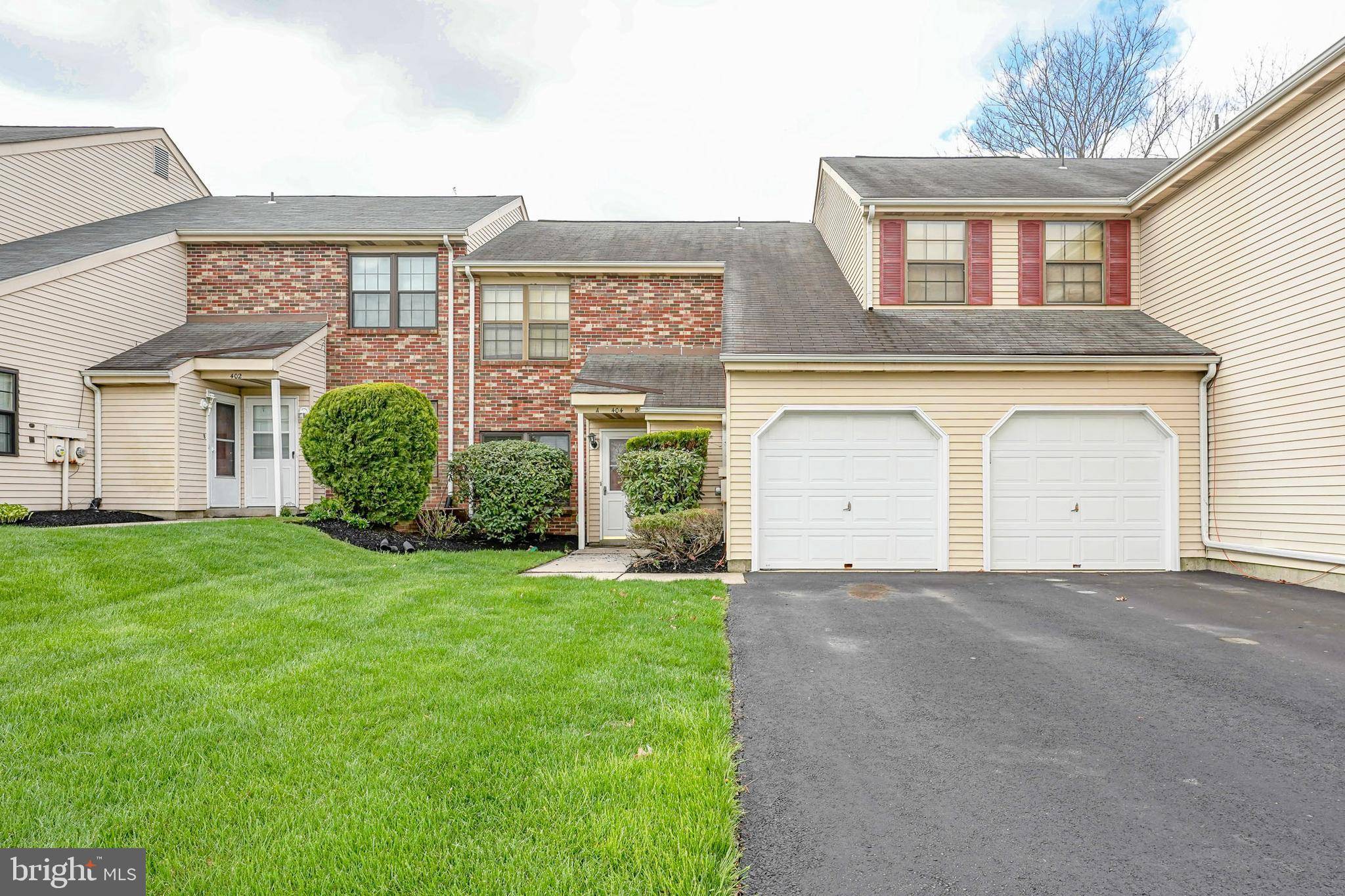 Mount Laurel, NJ 08054,404-A WILLOW TURN