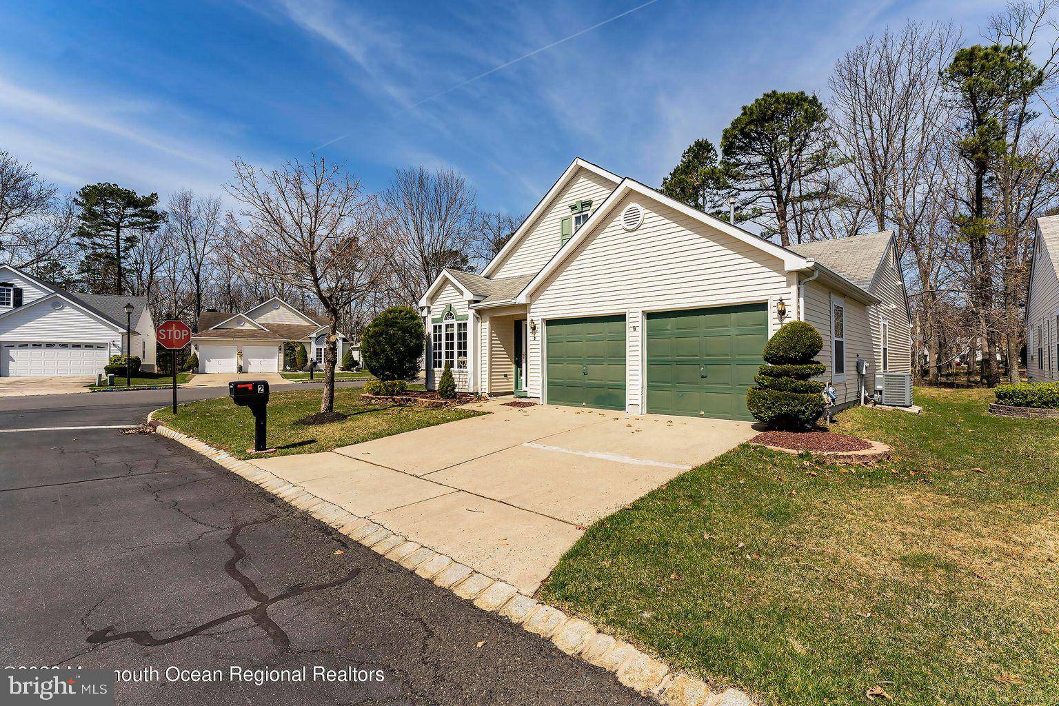 Jackson, NJ 08527,2 ANGUS CT