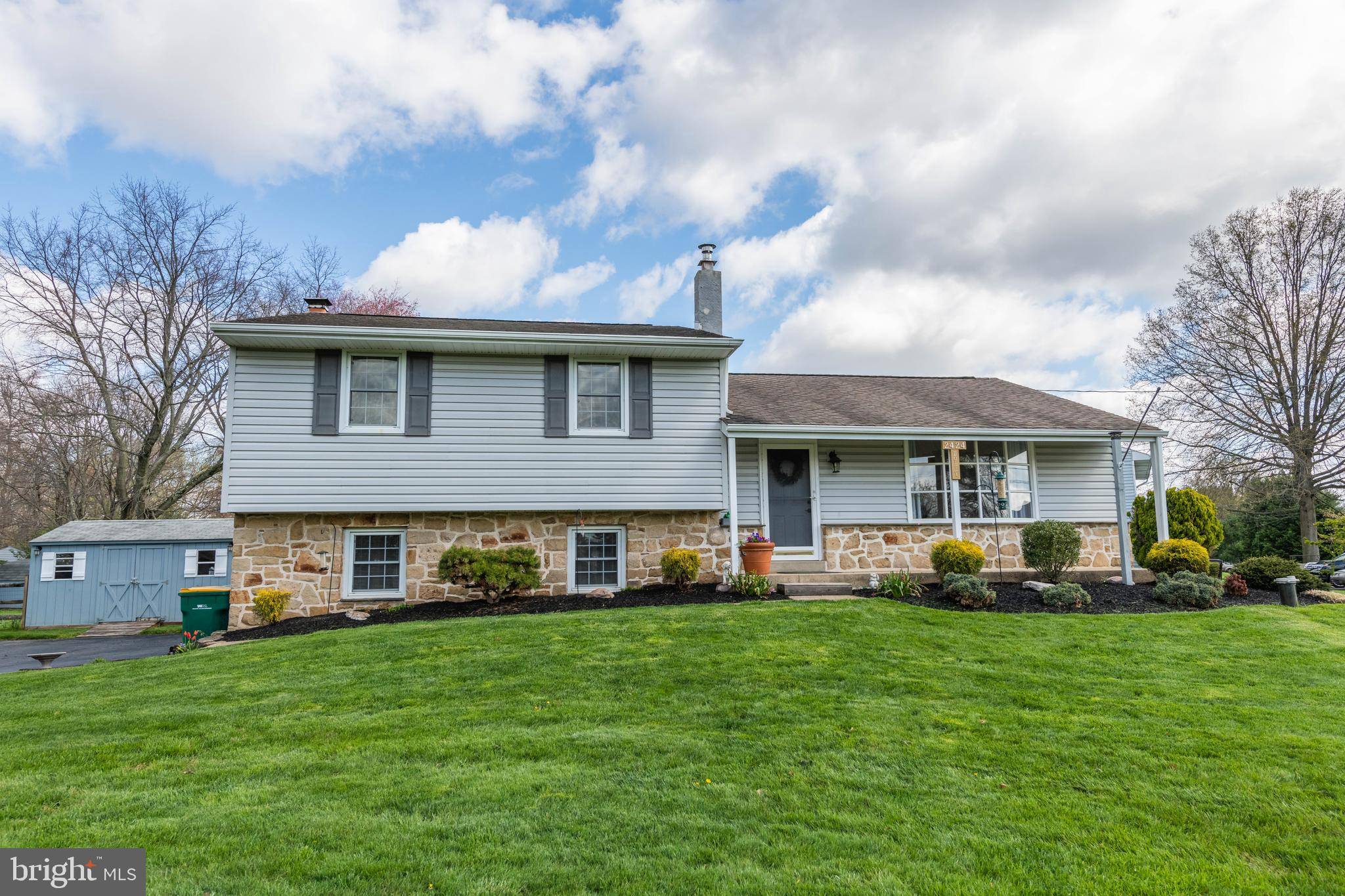 Hatfield, PA 19440,2424 HOLLY LN