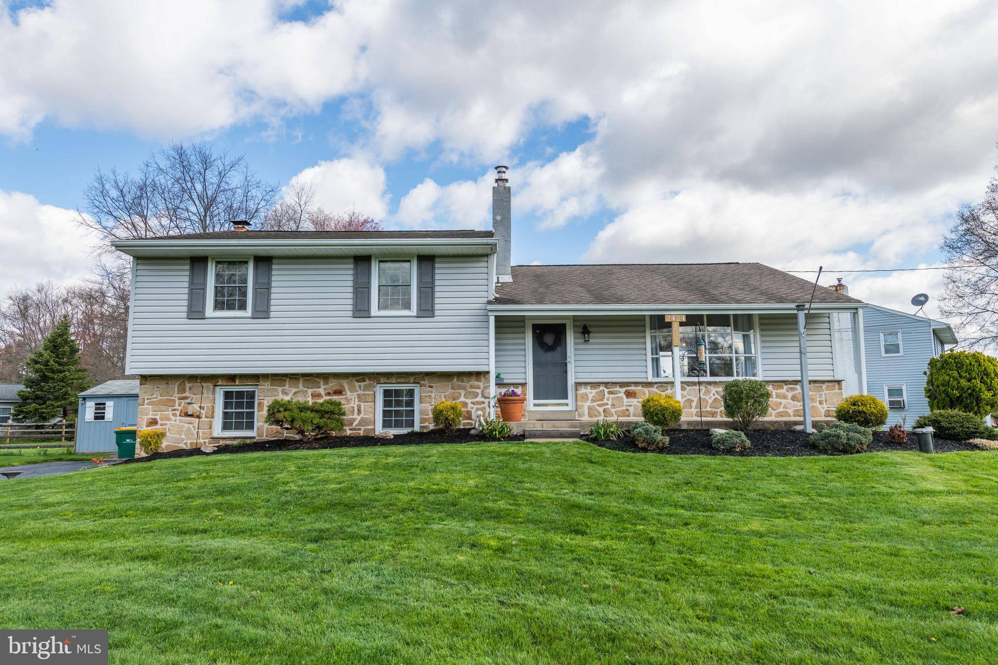 Hatfield, PA 19440,2424 HOLLY LN