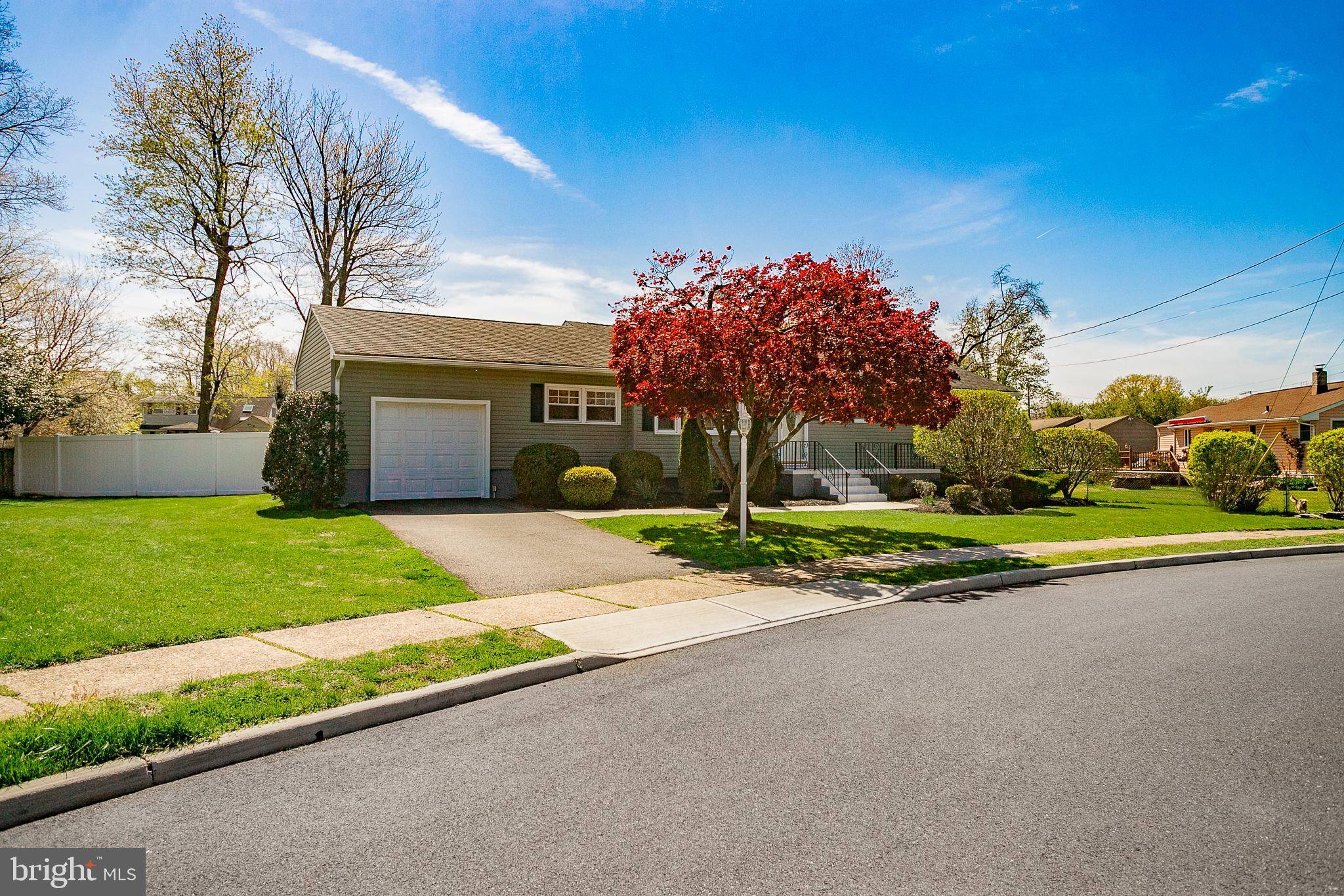 Hamilton Township, NJ 08619,3 WHITMAN