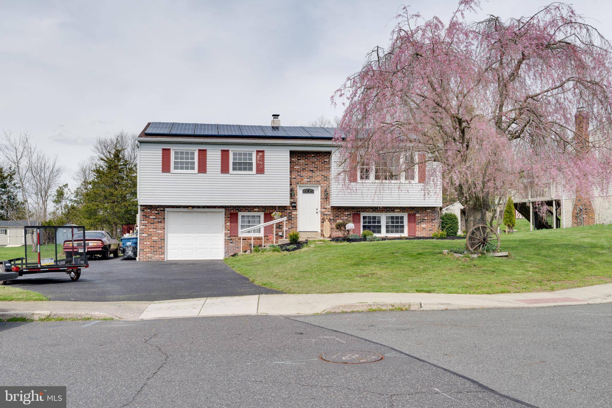 Red Hill, PA 18076,245 STONEHAVEN DR