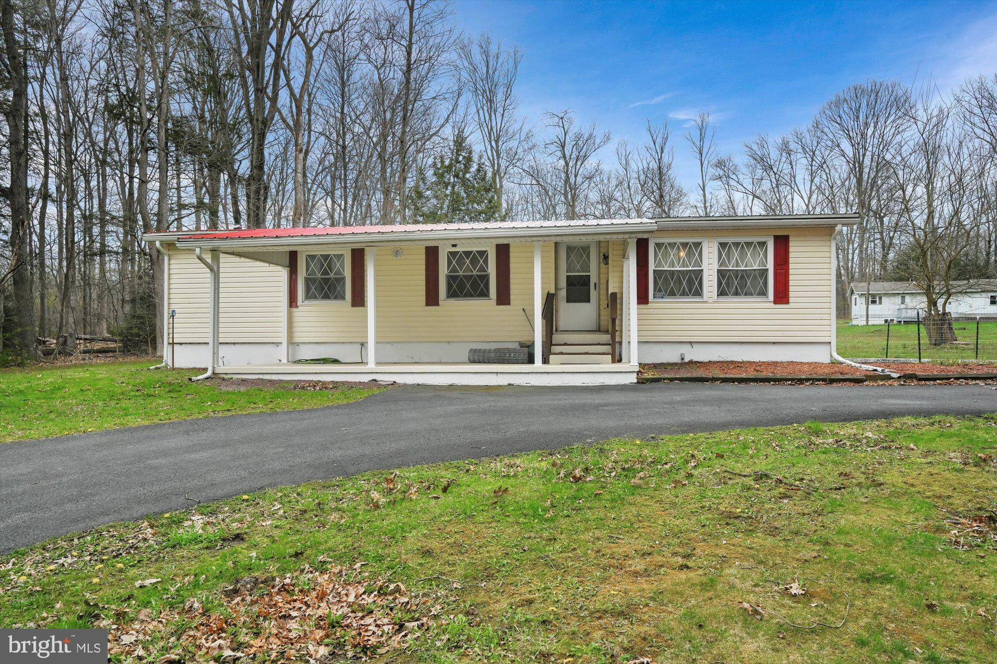 Pine Grove, PA 17963,27 WOOD LN