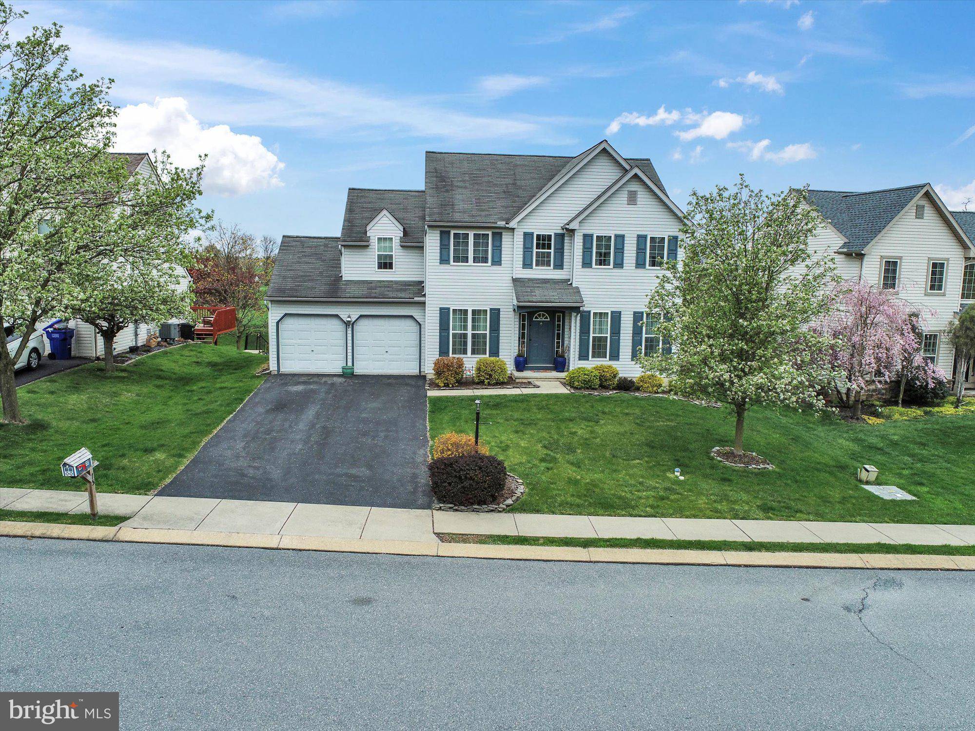 Lancaster, PA 17602,75 APPLE BLOSSOM DR