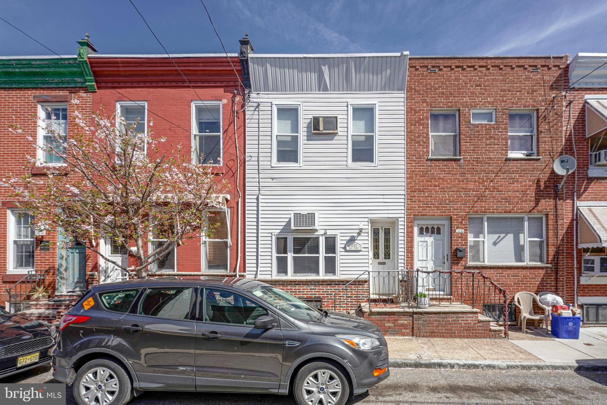 Philadelphia, PA 19145,1521 EMILY ST