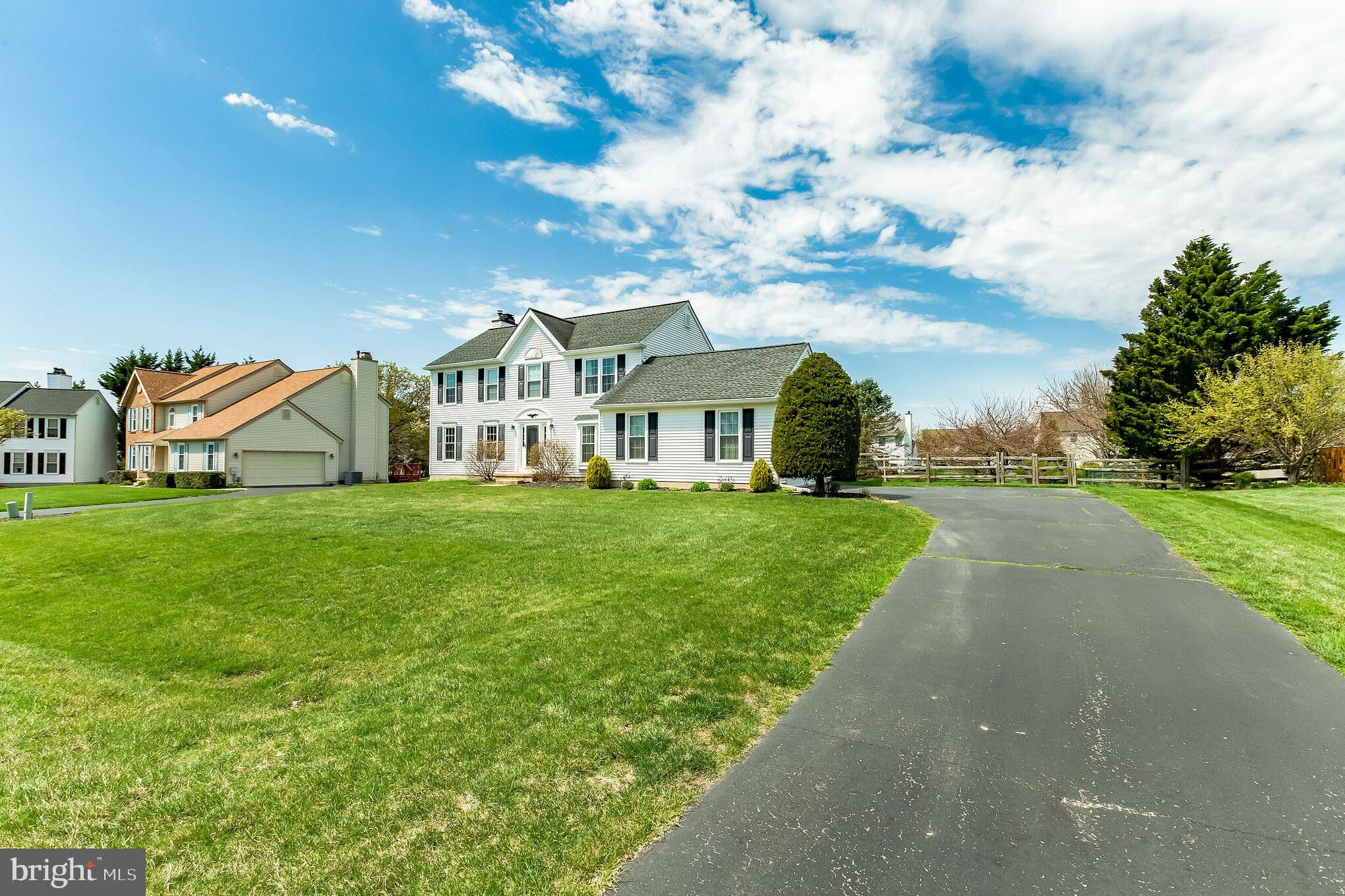 Bear, DE 19701,32 PENINSULA CT