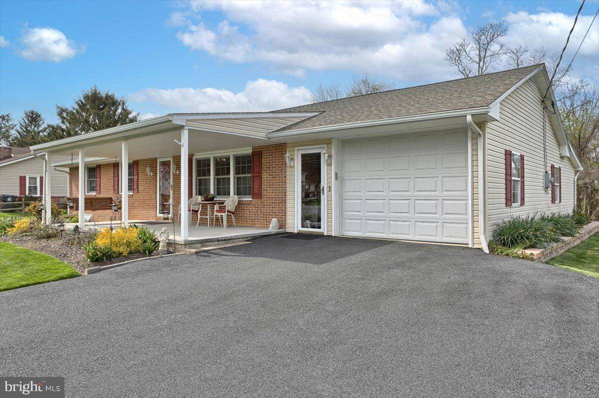 Mount Holly Springs, PA 17065,200 W PINE ST