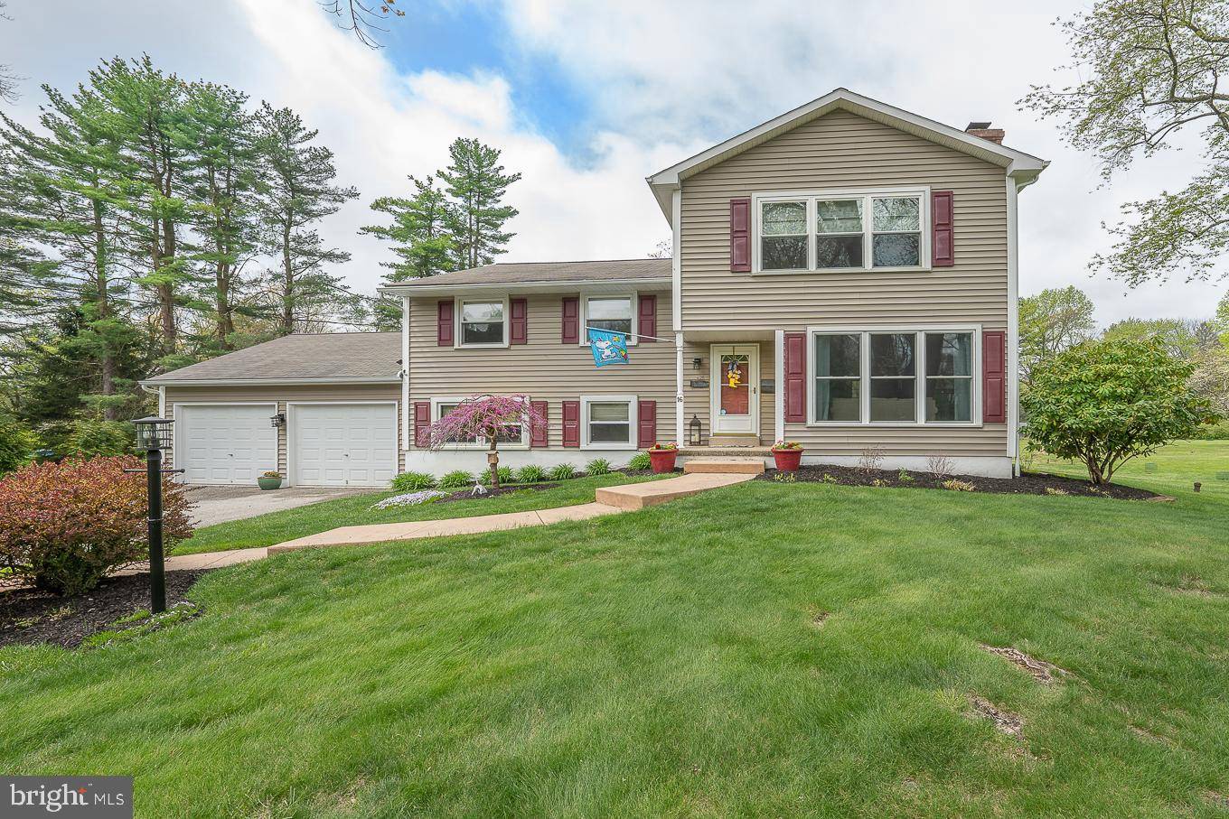 Malvern, PA 19355,16 RAMBLING LN