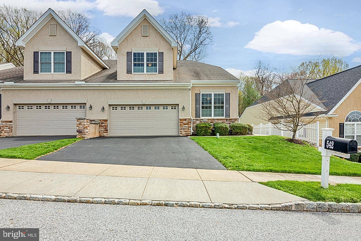 West Grove, PA 19390,542 HODGSON CIR