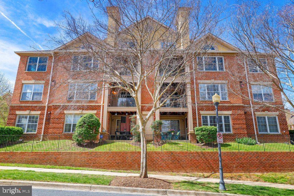 Gaithersburg, MD 20878,415 RIDGEPOINT PL #415-24