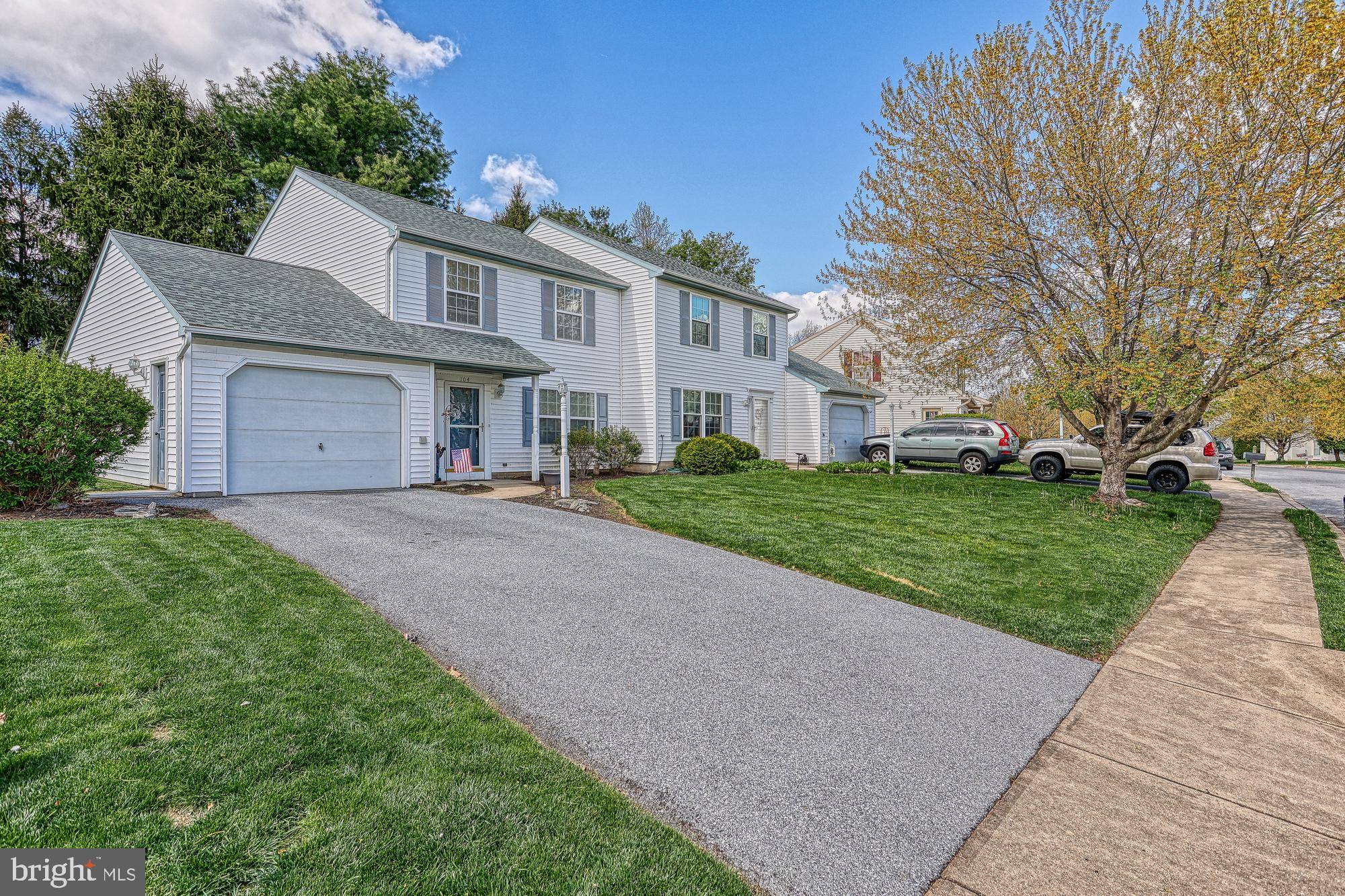 Lancaster, PA 17603,104 MEADOWCROFT LN