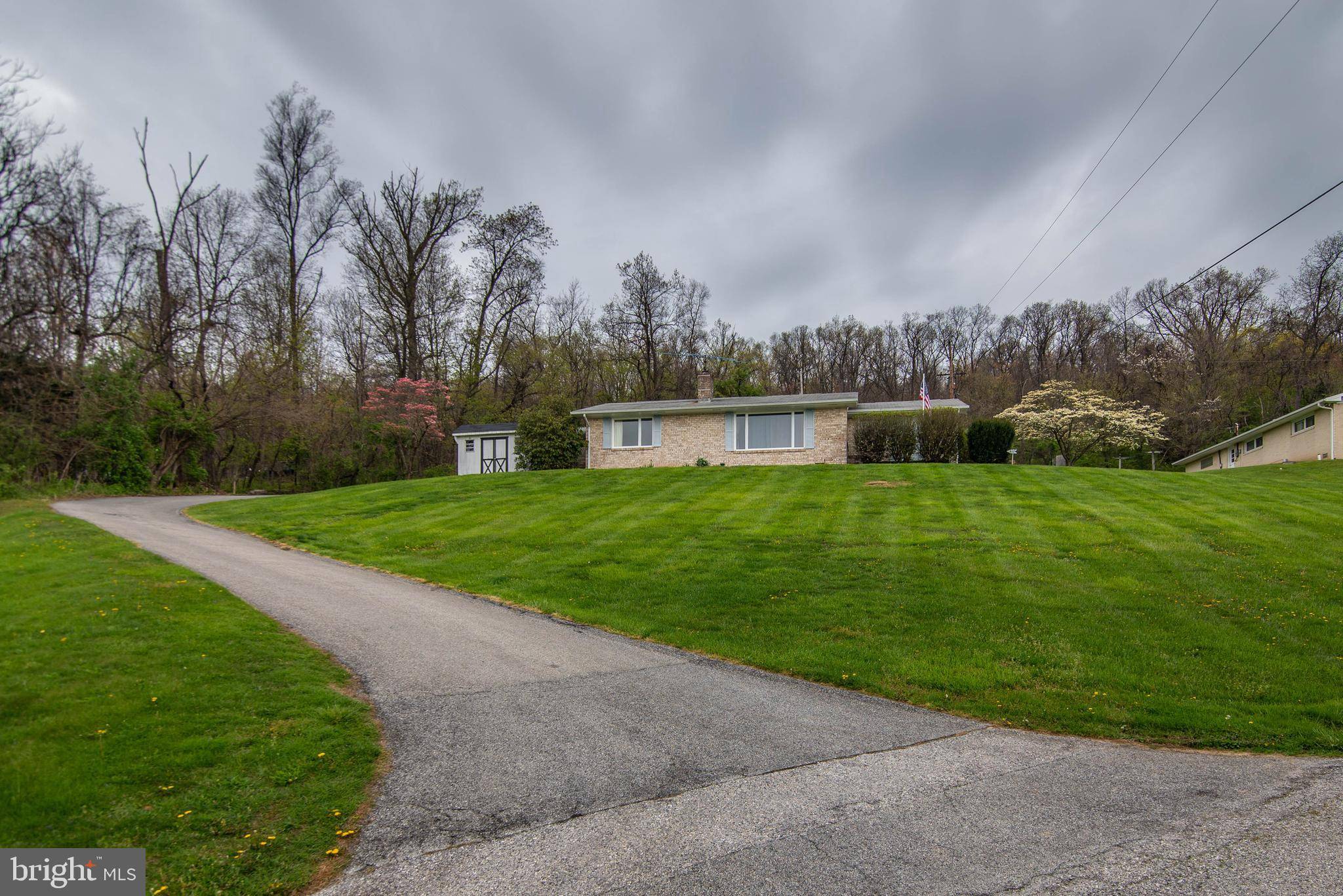 York, PA 17406,417 MCCOY LN