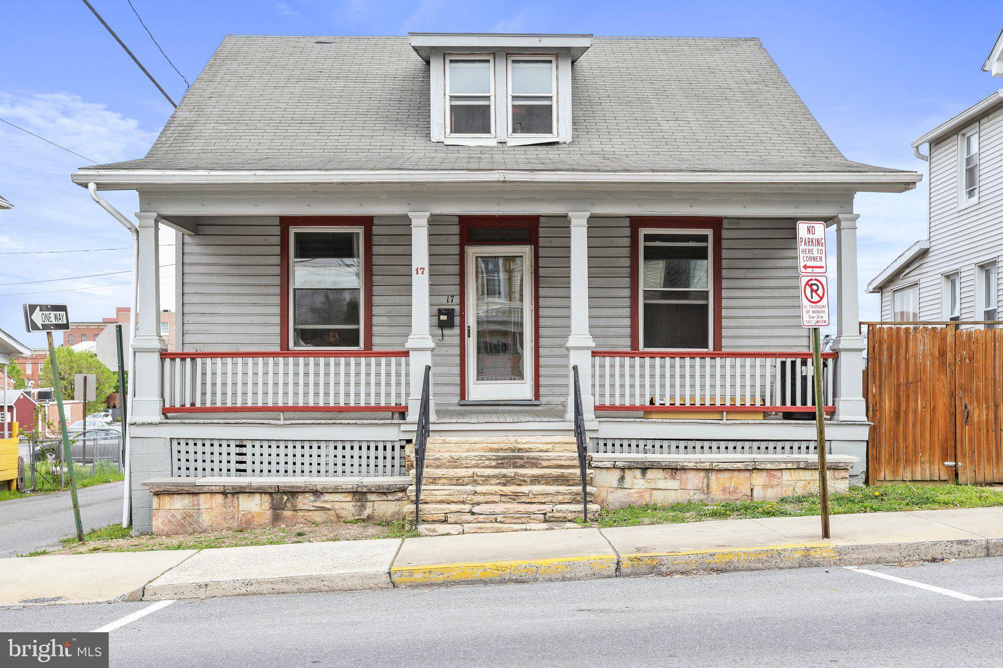 Shippensburg, PA 17257,17 E ORANGE ST