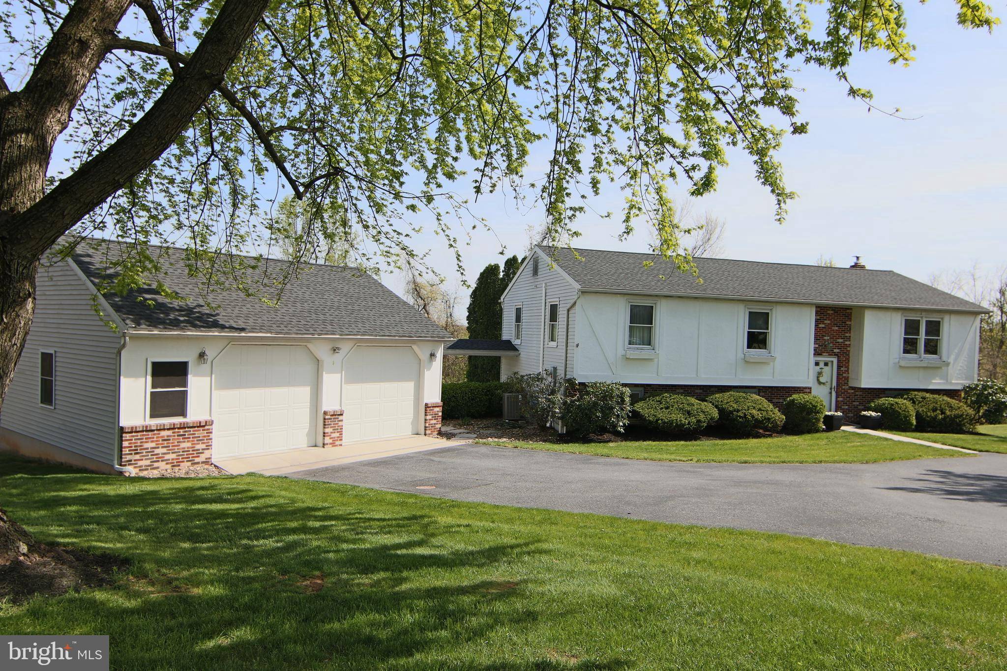 Hummelstown, PA 17036,15 SANDY HILL RD