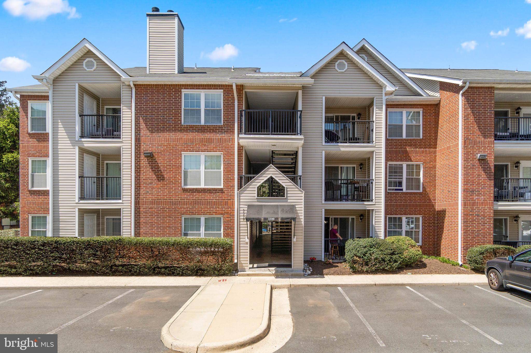 Alexandria, VA 22302,3310 WYNDHAM CIR #115