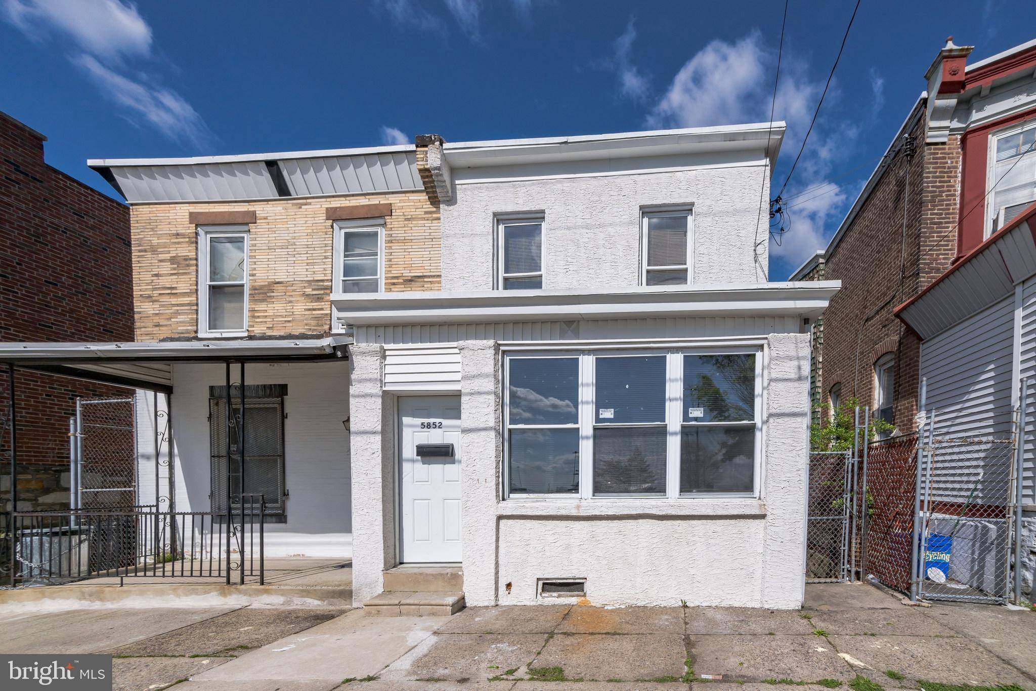 Philadelphia, PA 19141,5852 N MARVINE ST