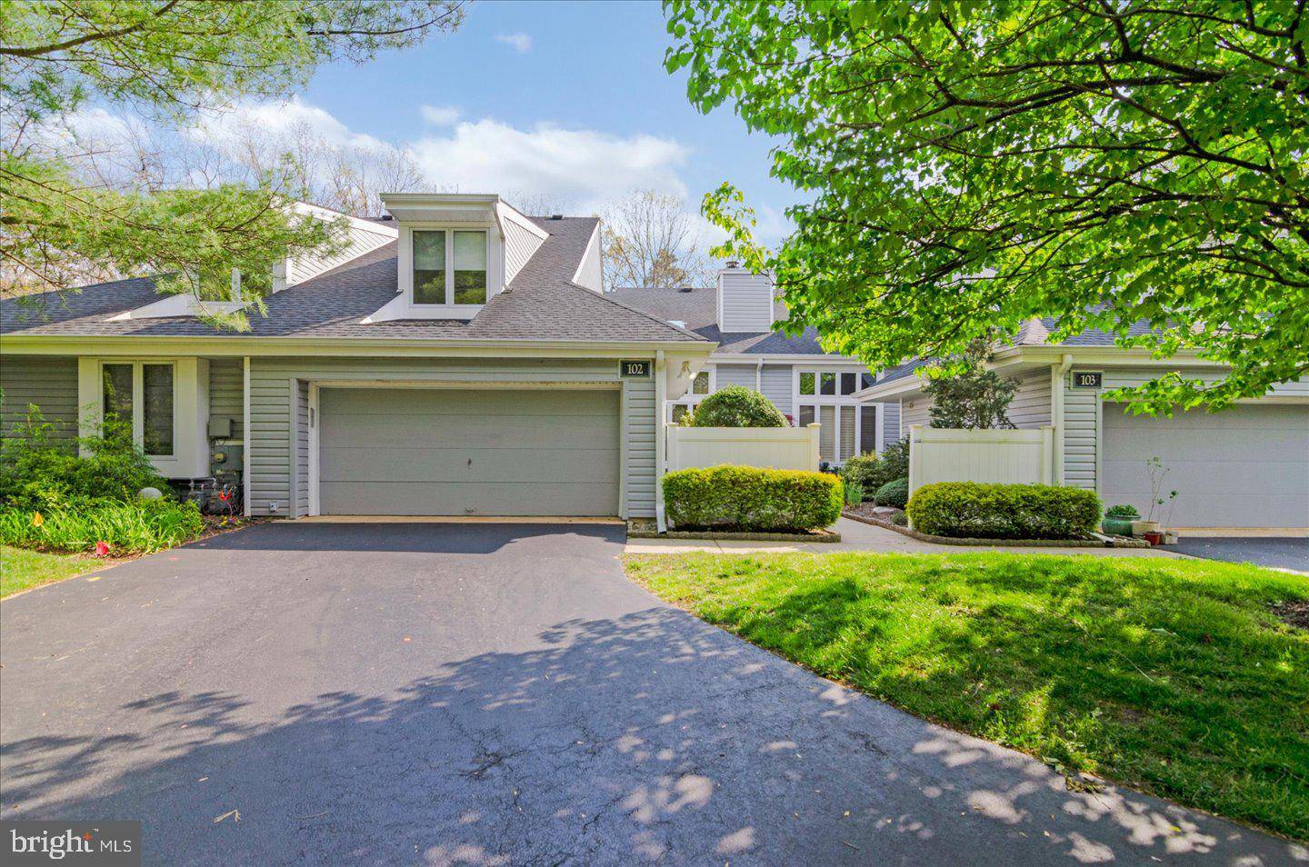 Voorhees, NJ 08043,102 SUNSHINE LAKES DR