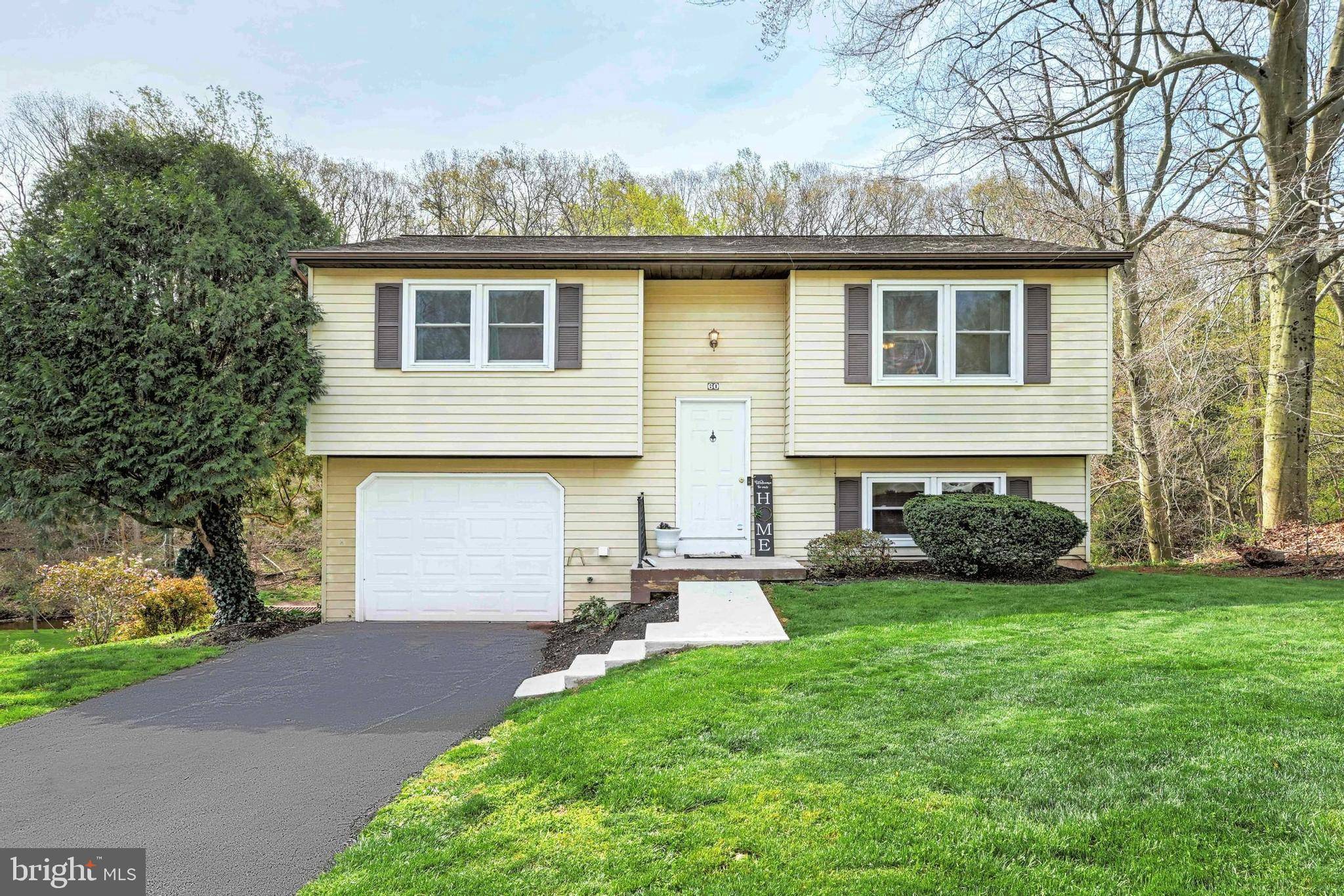 Etters, PA 17319,60 WHITE OAK LN