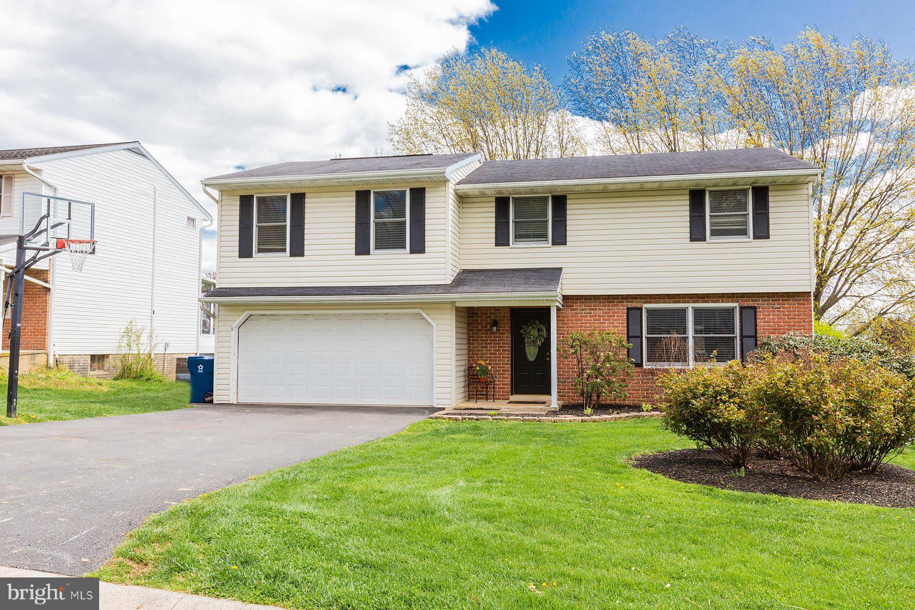 Lancaster, PA 17601,3188 THISTLE DR