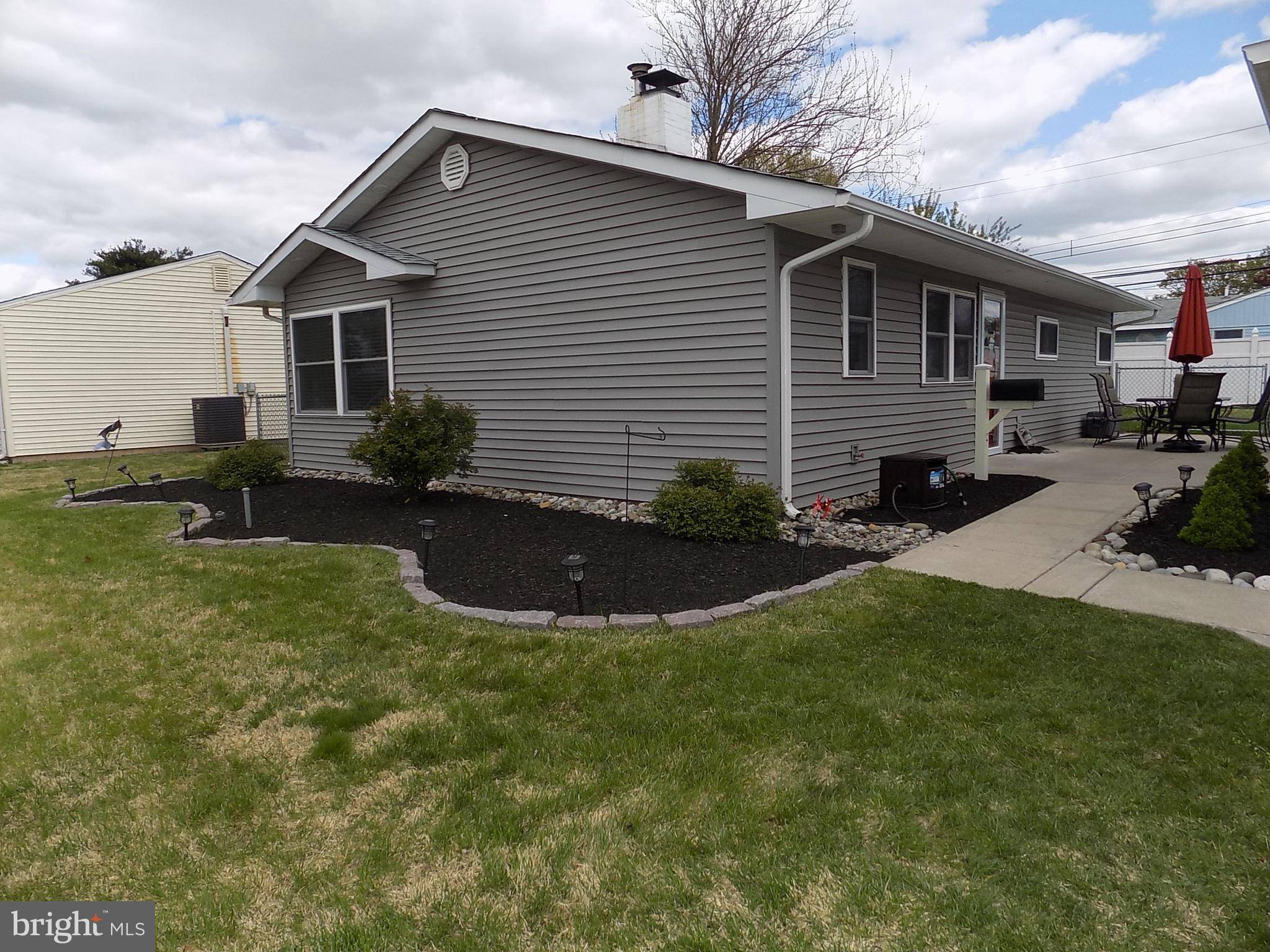 Levittown, PA 19054,30 PEBBLE LN